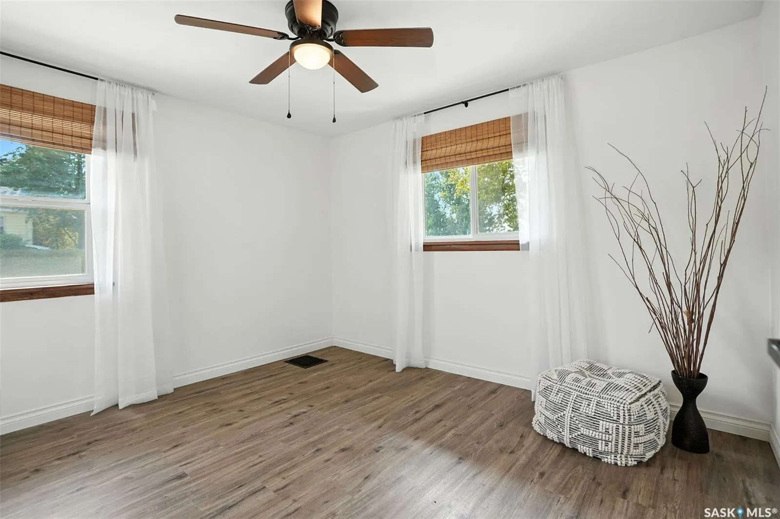 301 3rd AVENUE W