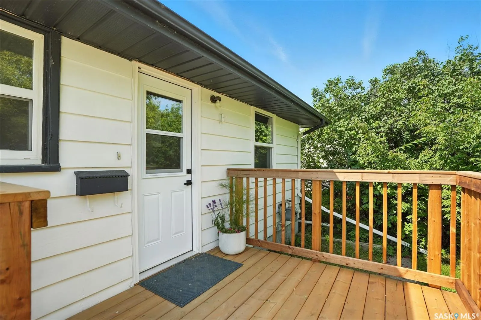 301 3rd AVENUE W