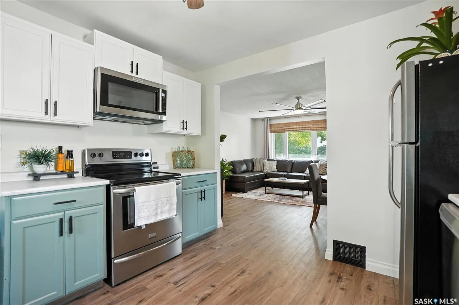301 3rd AVENUE W
