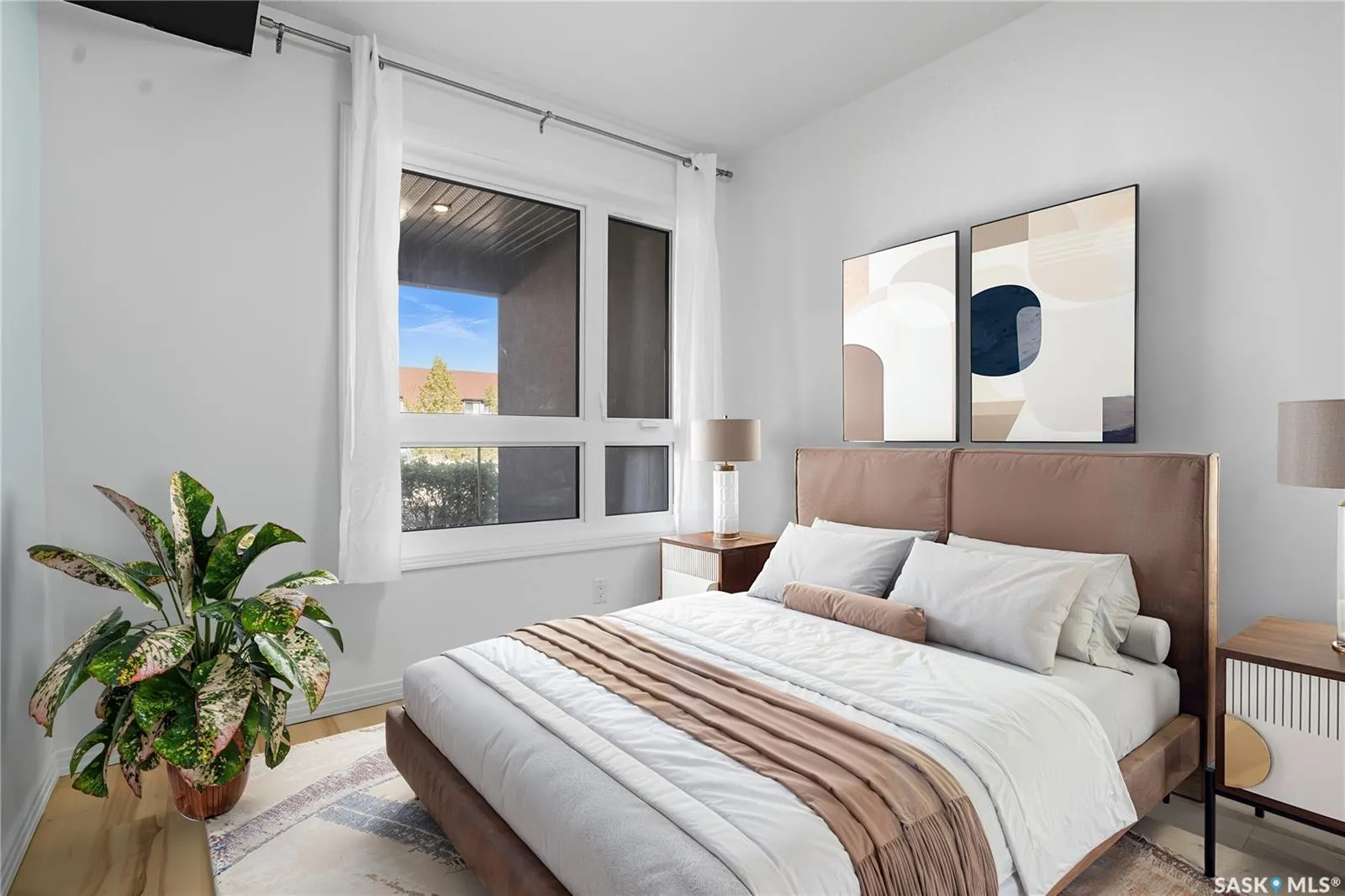 223 Evergreen SQUARE, #111