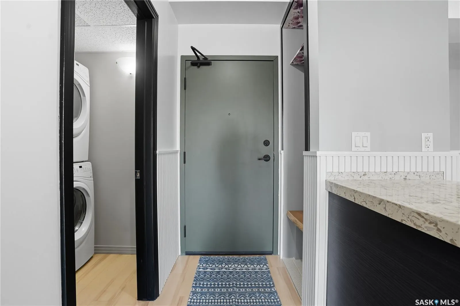 223 Evergreen SQUARE, #111