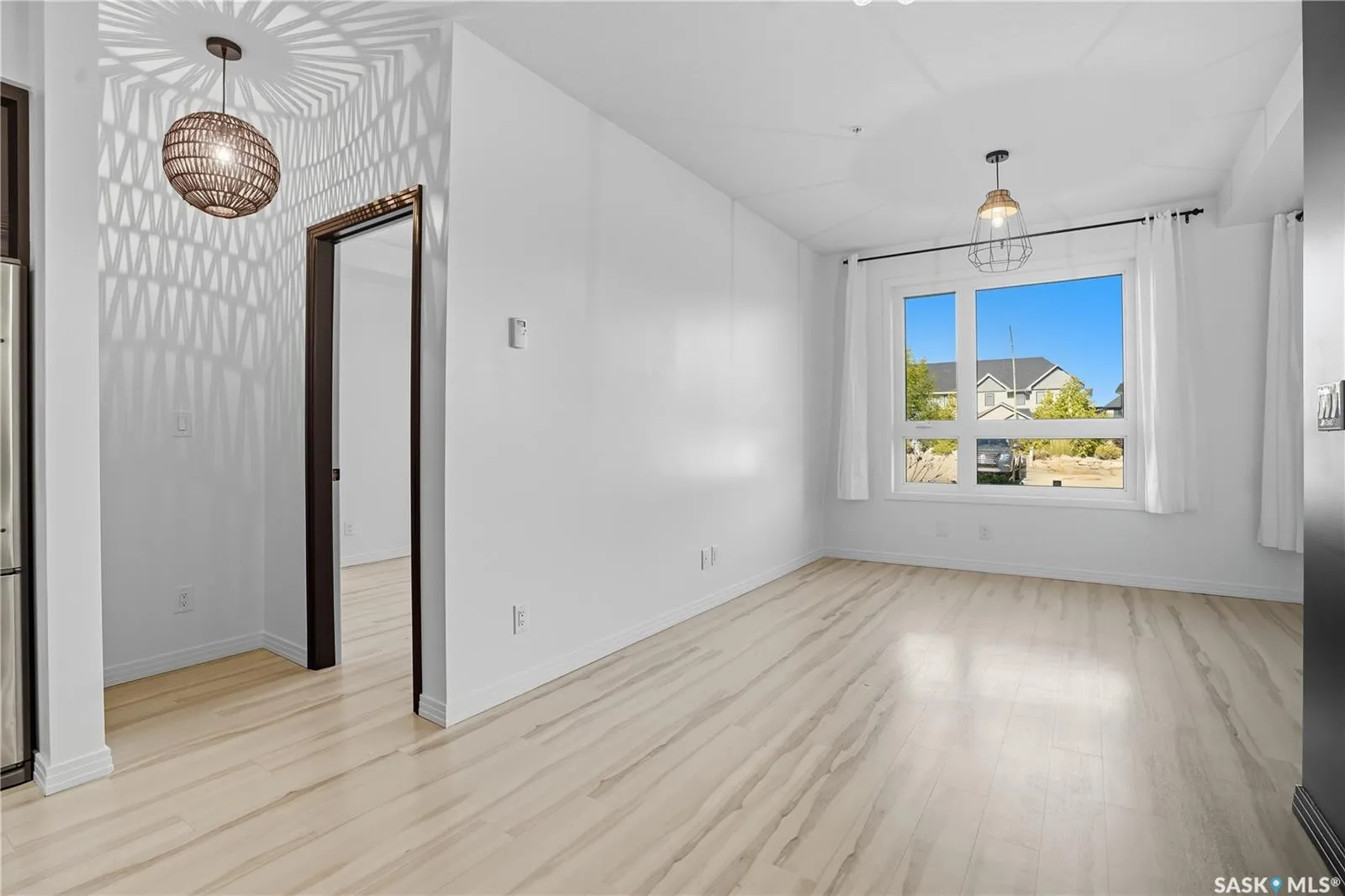 223 Evergreen SQUARE, #111