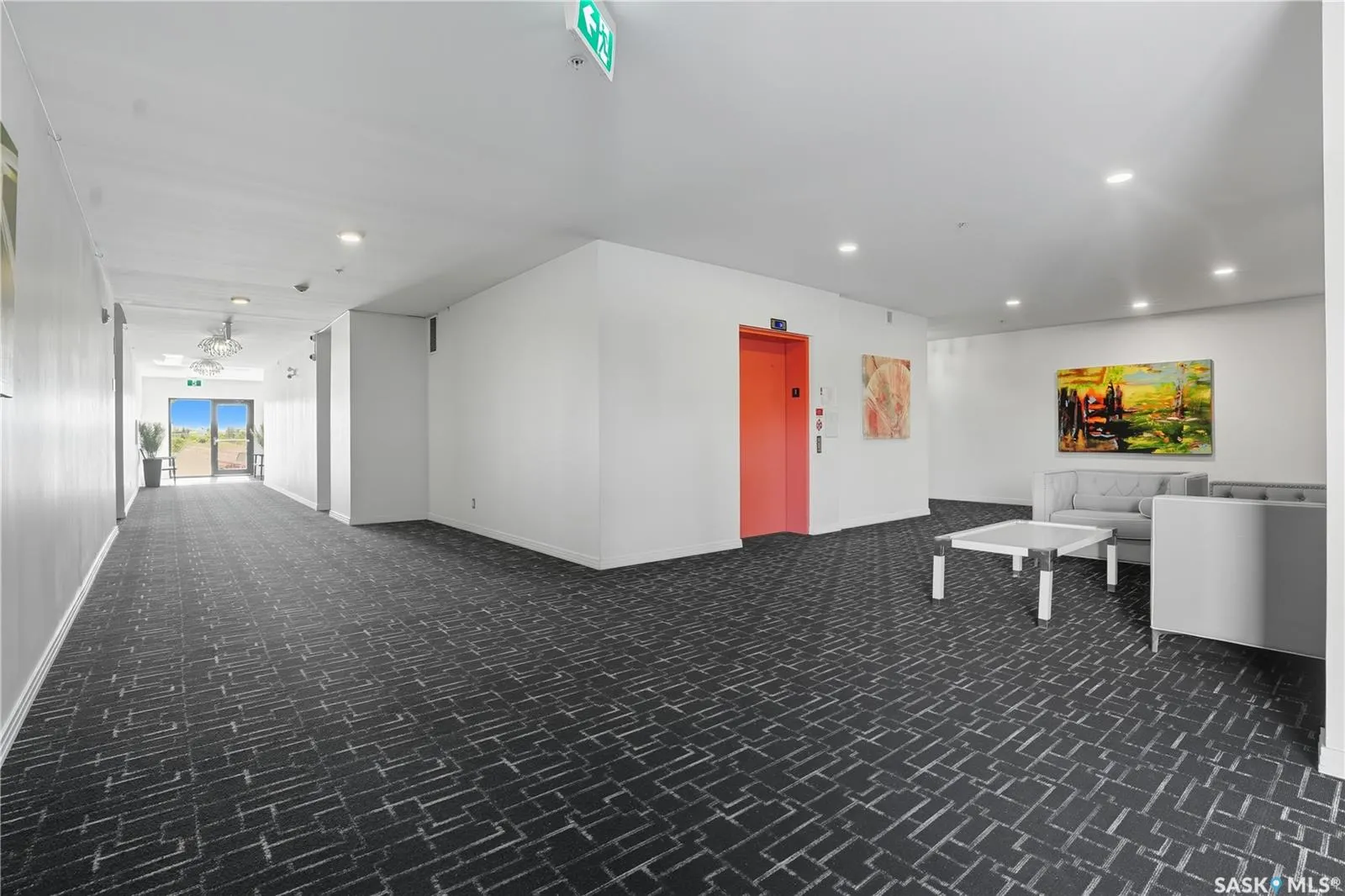 223 Evergreen SQUARE, #111