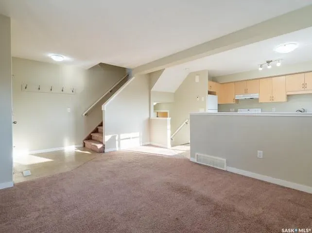 5278 Aerodrome ROAD, #40