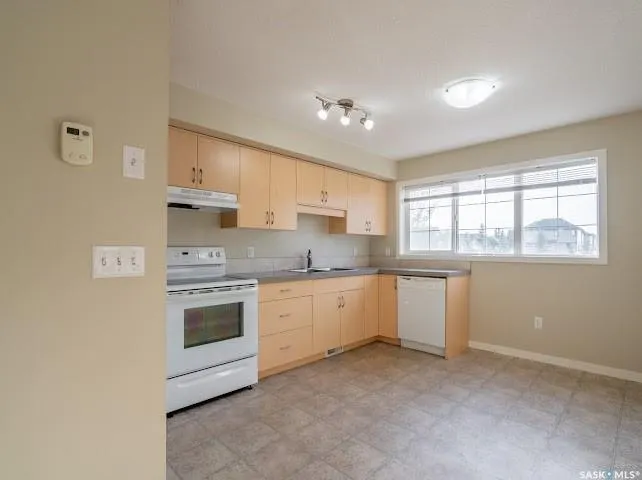 5278 Aerodrome ROAD, #40