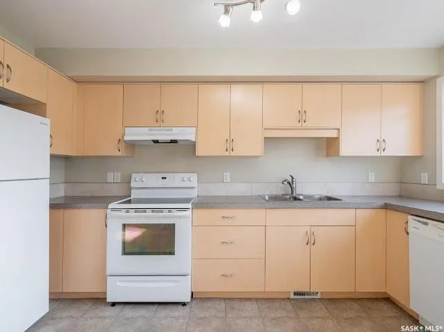 5278 Aerodrome ROAD, #40