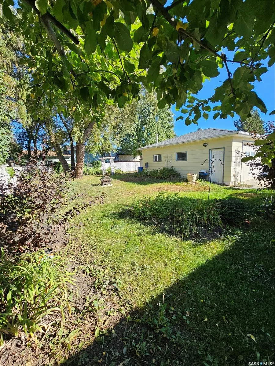 18 Churchill DRIVE