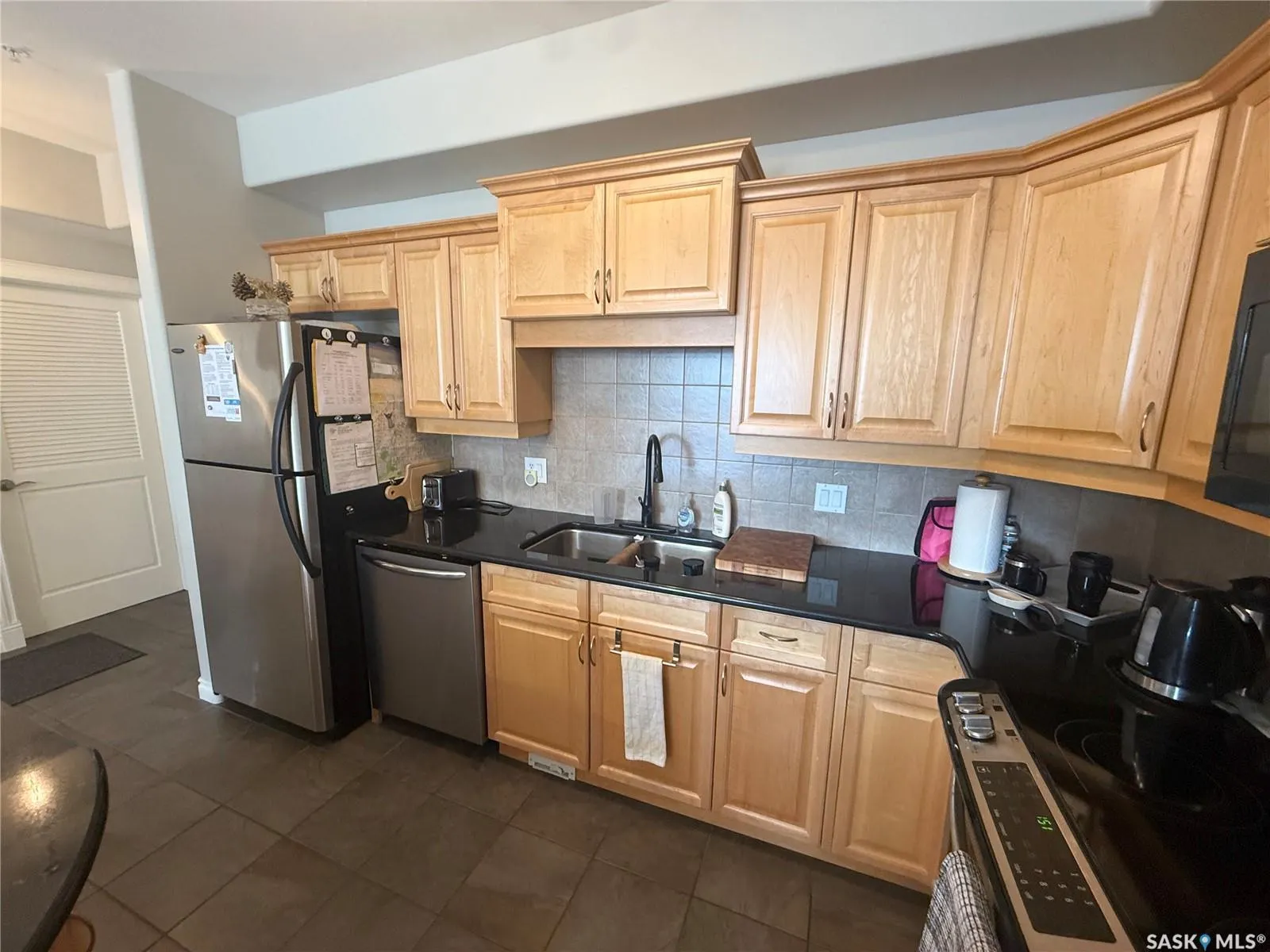 615 Saskatchewan CRESCENT W, #307