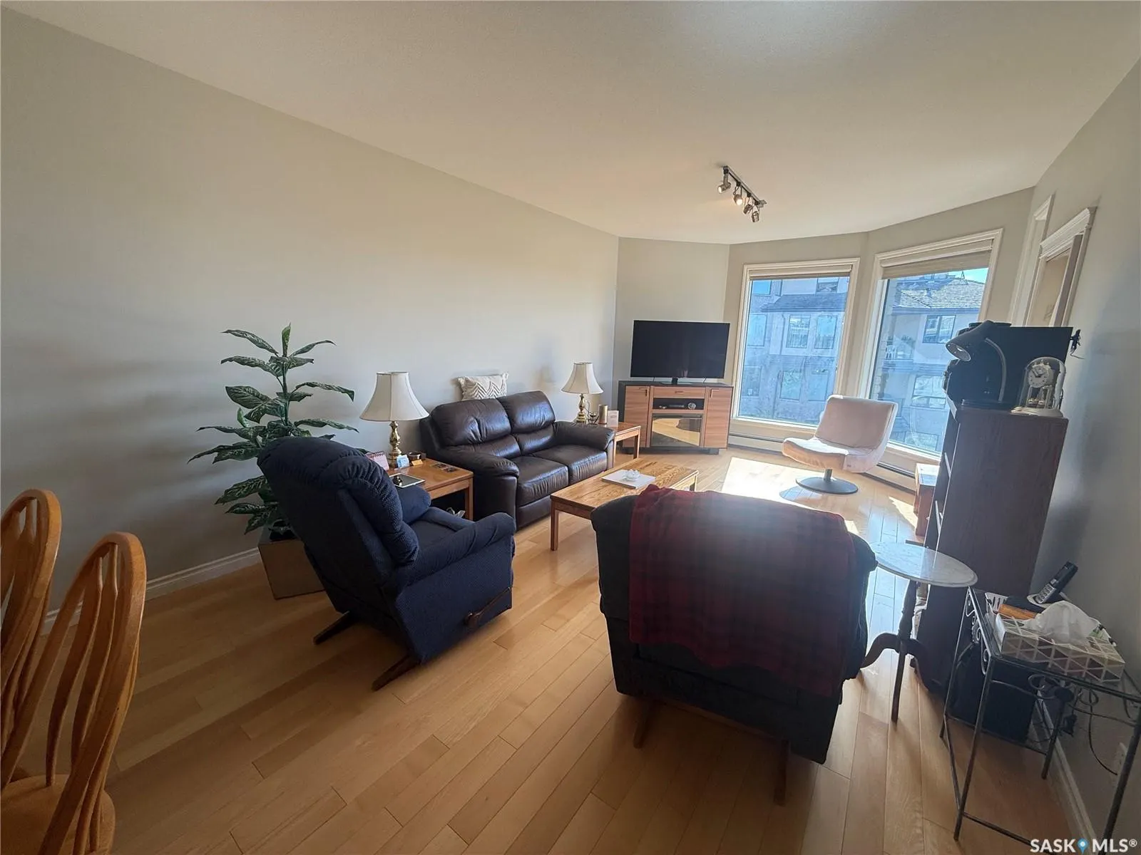 615 Saskatchewan CRESCENT W, #307