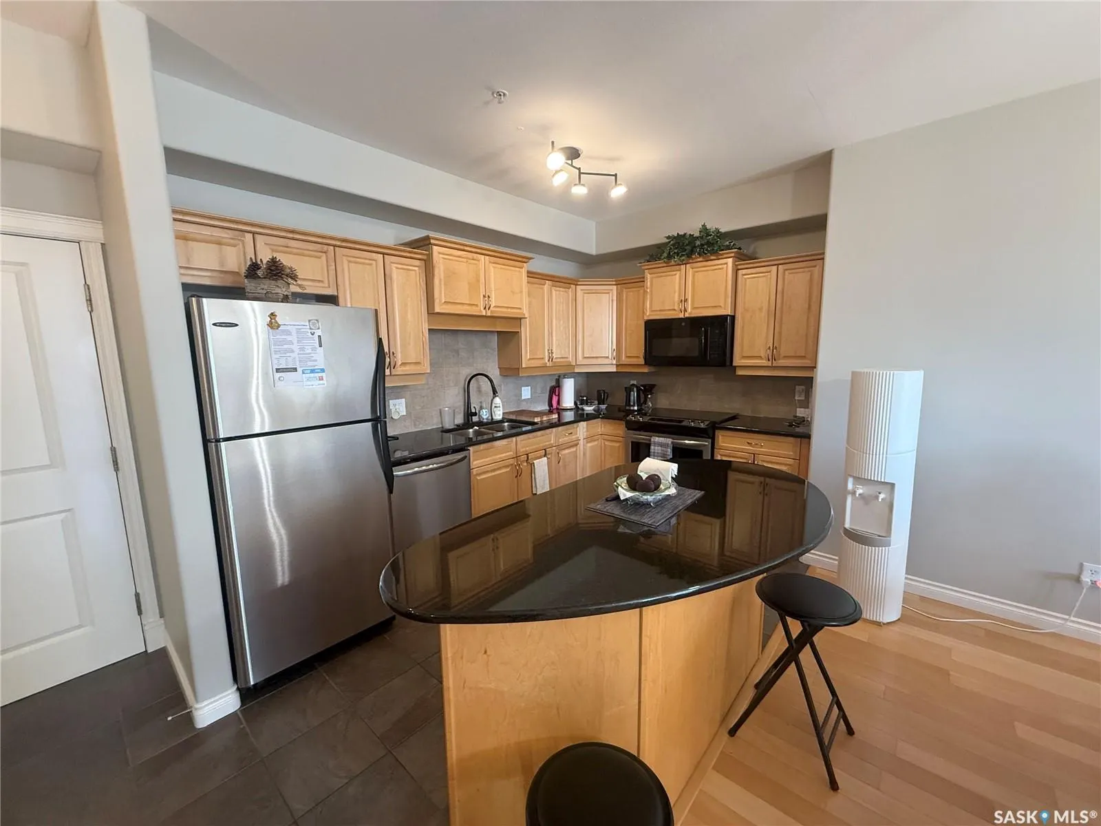 615 Saskatchewan CRESCENT W, #307