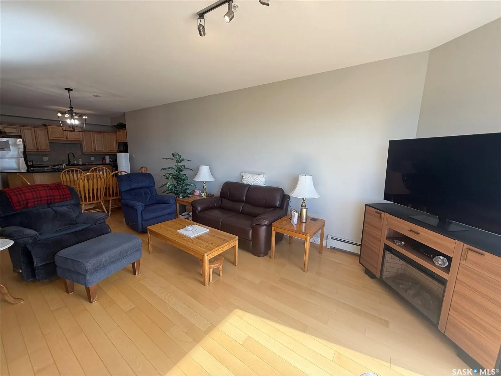 615 Saskatchewan CRESCENT W, #307