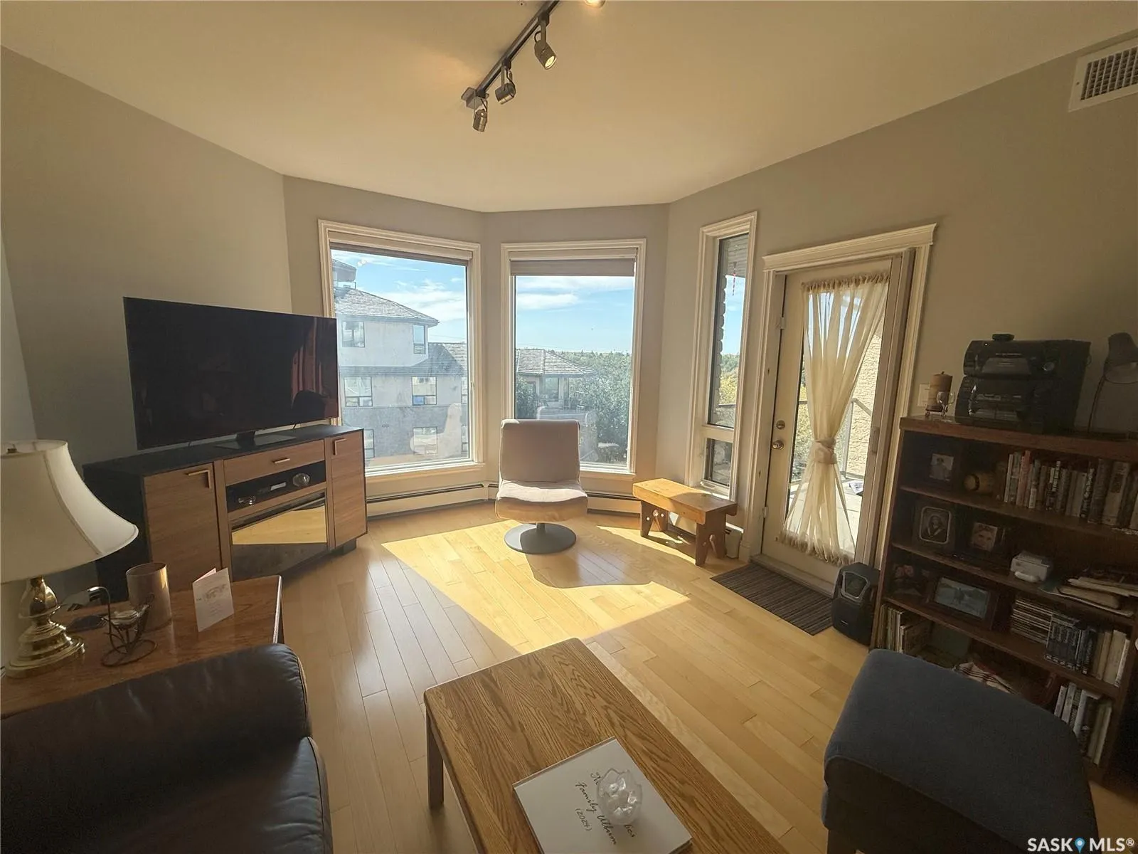 615 Saskatchewan CRESCENT W, #307