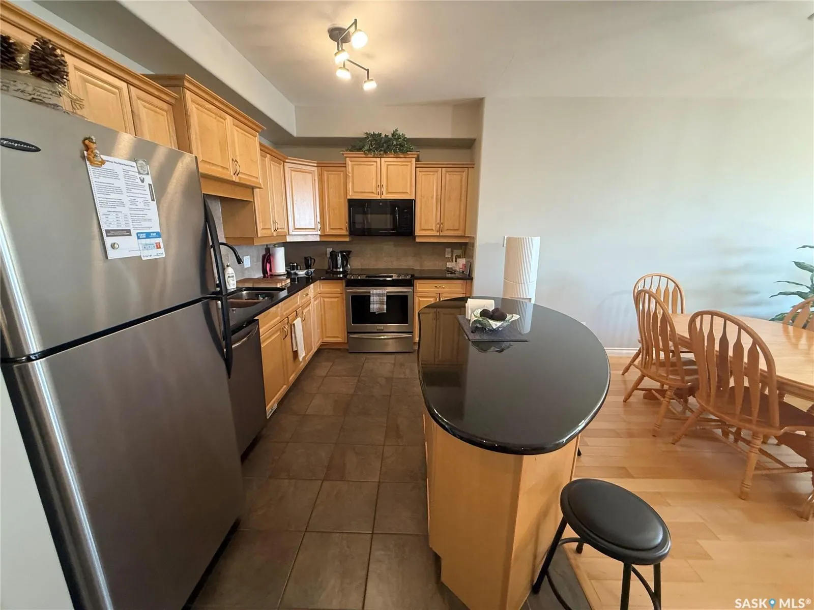 615 Saskatchewan CRESCENT W, #307