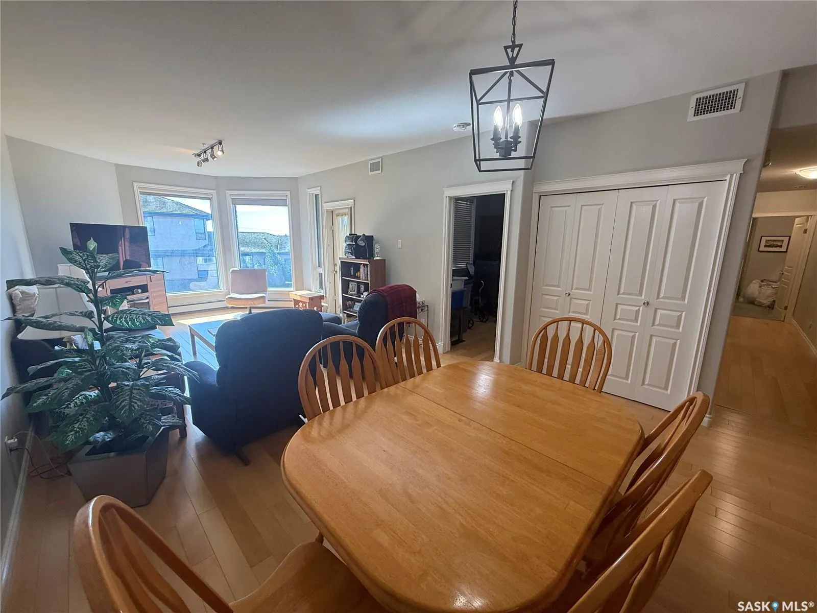 615 Saskatchewan CRESCENT W, #307