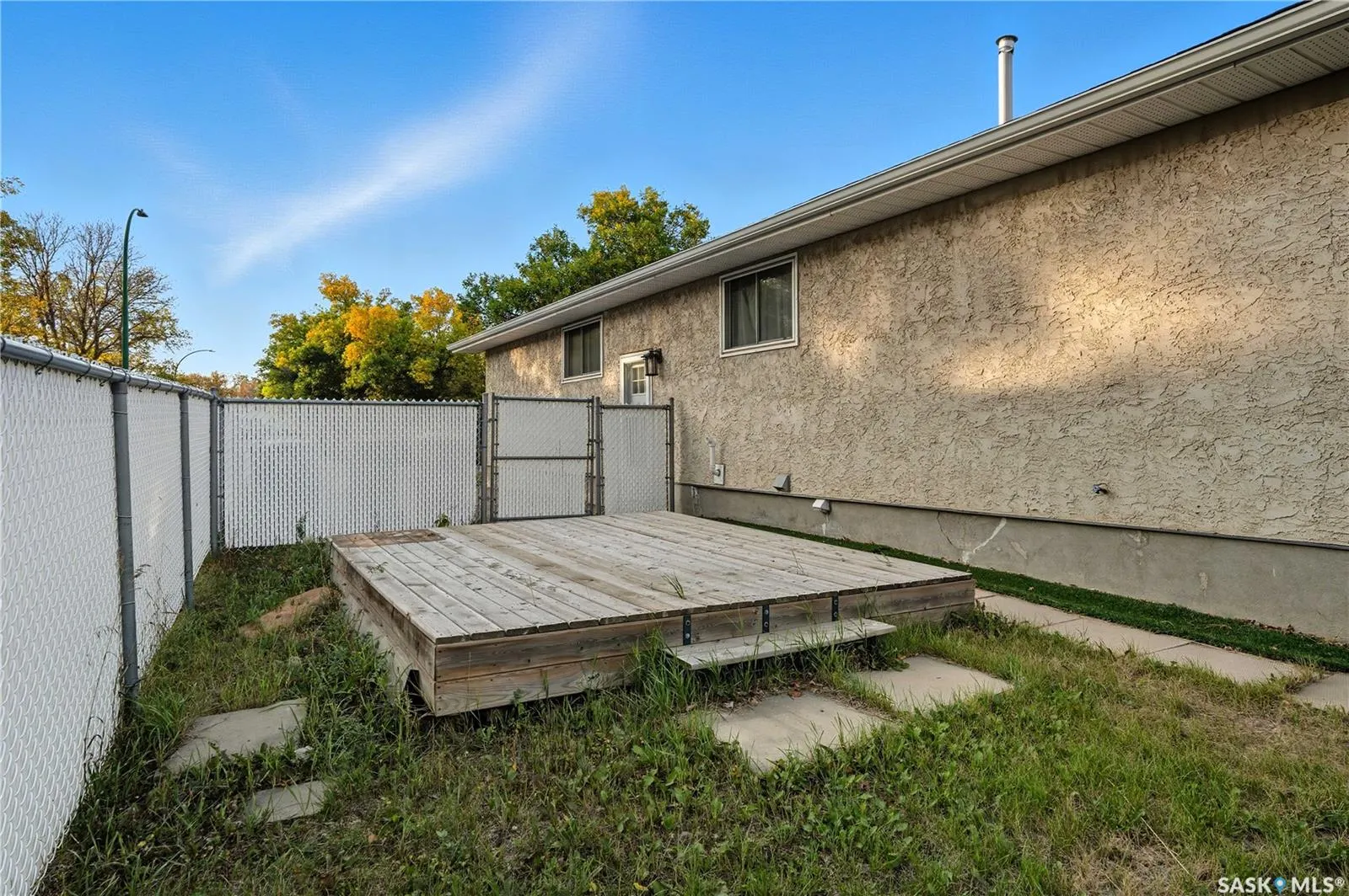254 Magee CRESCENT