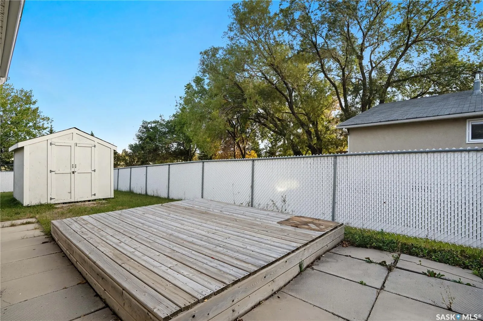 254 Magee CRESCENT