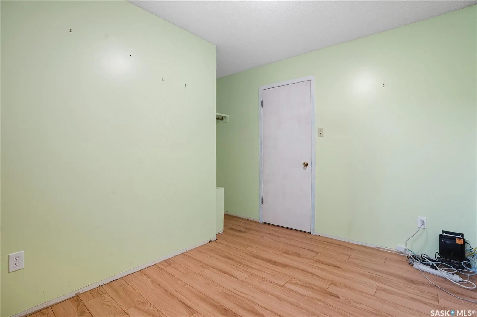 254 Magee CRESCENT