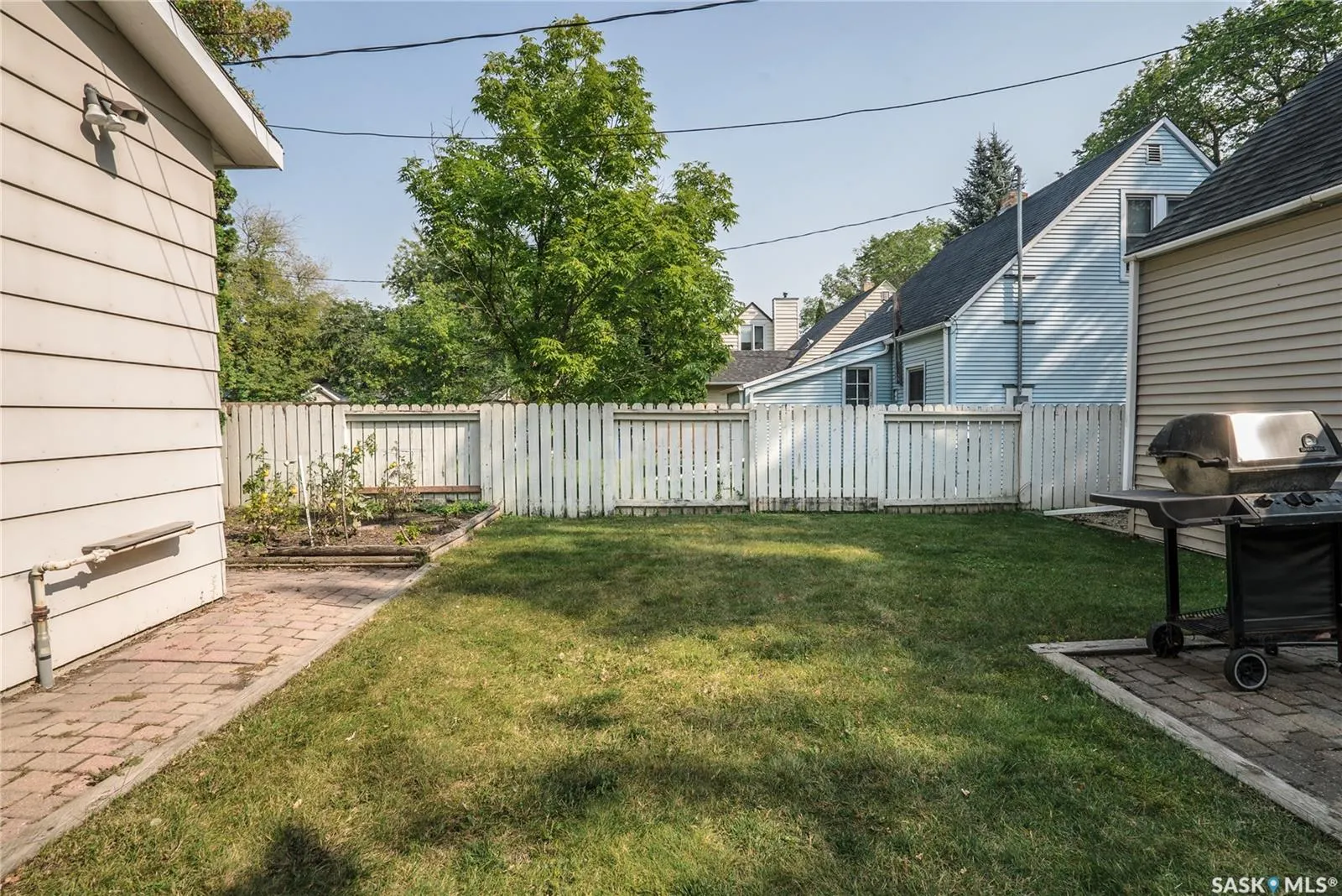 217 Willow STREET E