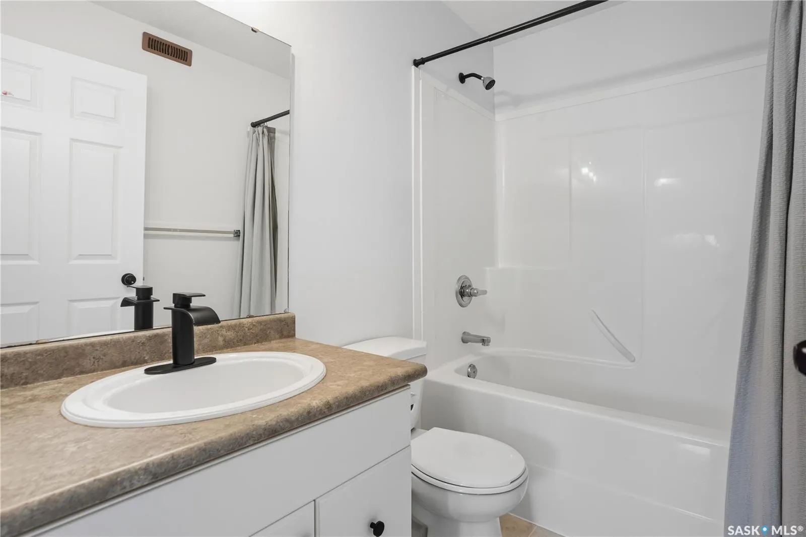 10338 Wascana ESTATES