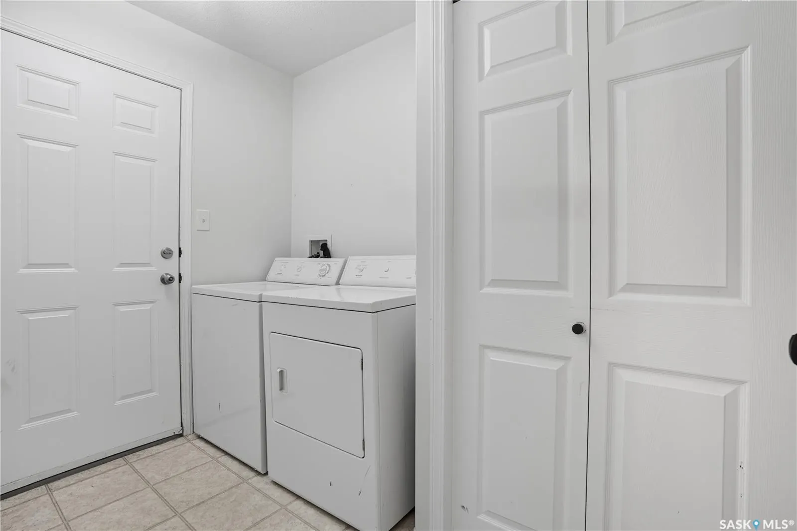 10338 Wascana ESTATES