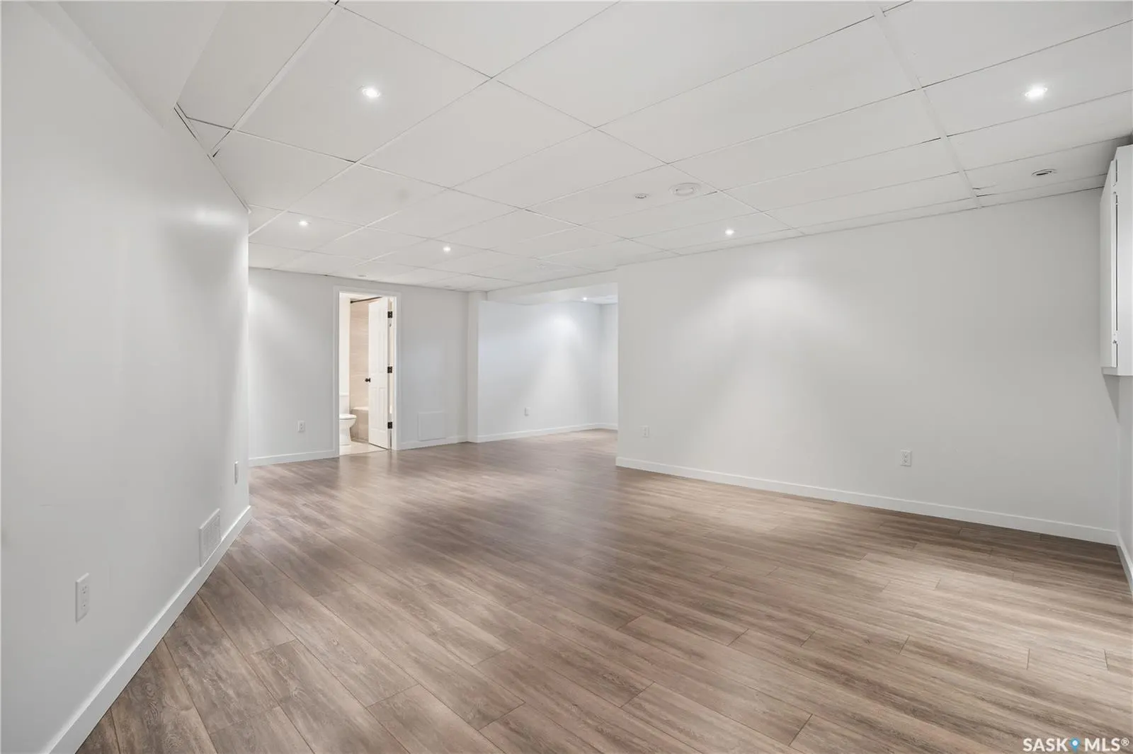 10338 Wascana ESTATES