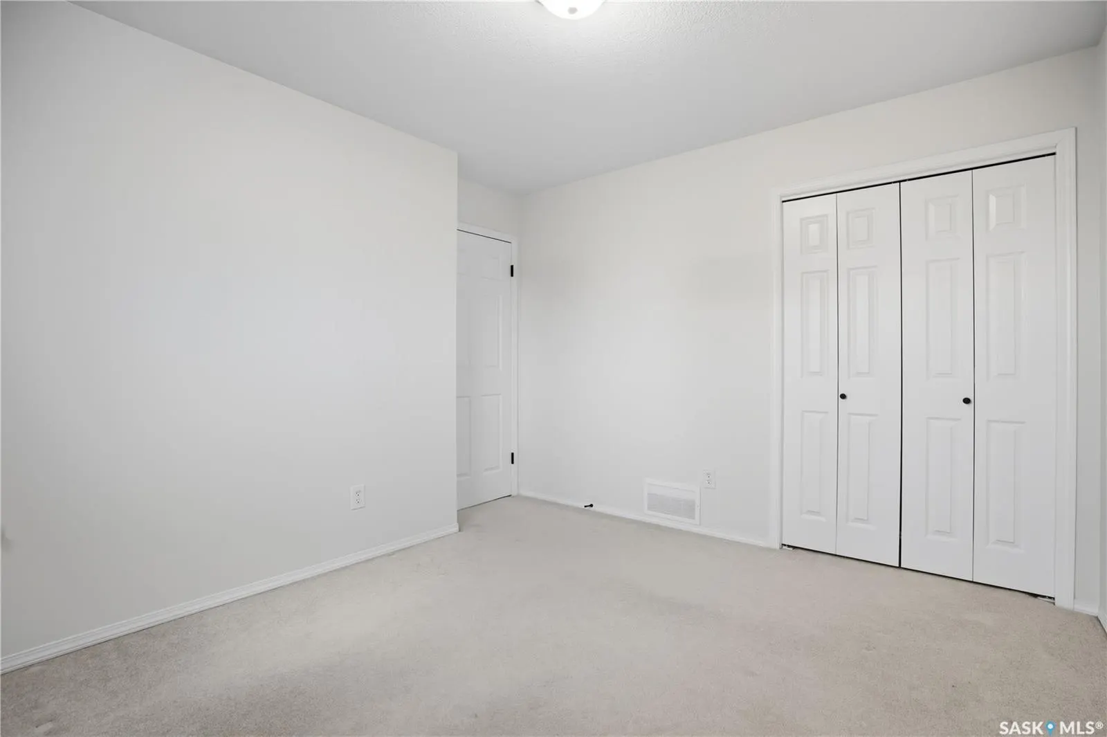 10338 Wascana ESTATES