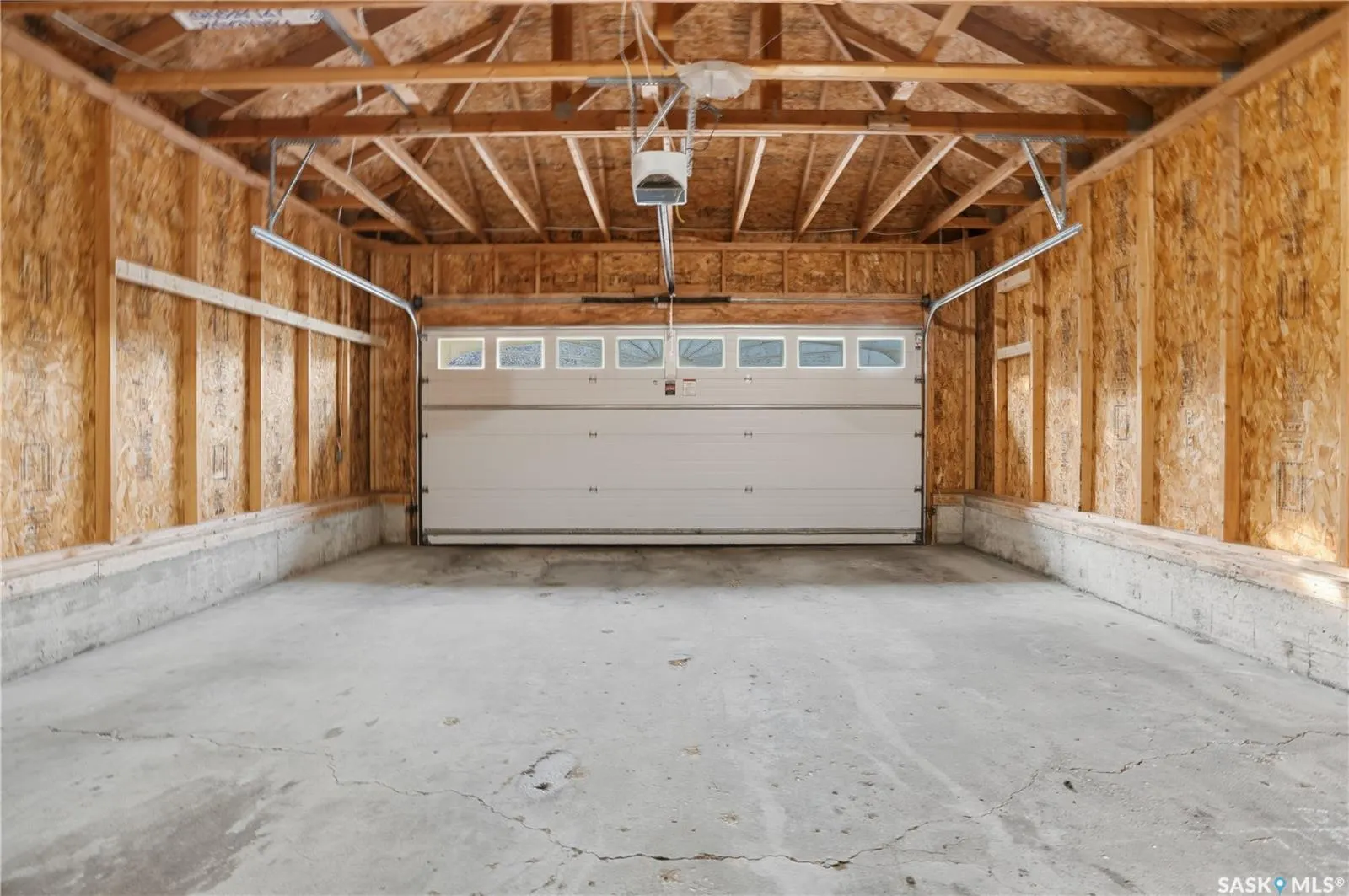 10338 Wascana ESTATES