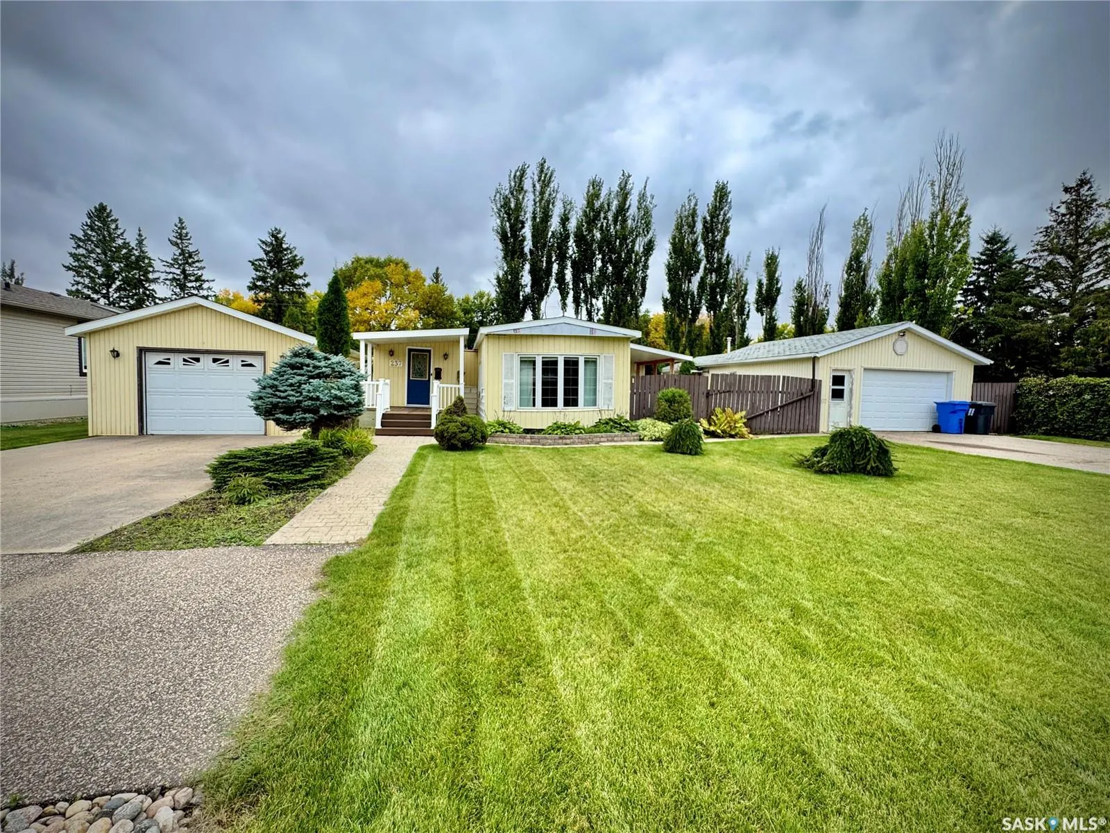 237 Cottonwood CRESCENT