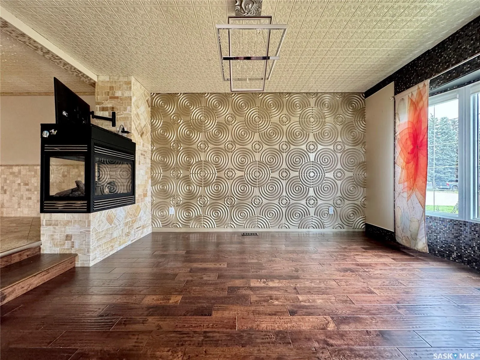 237 Cottonwood CRESCENT