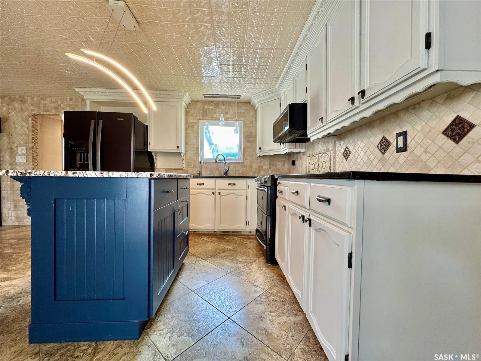 237 Cottonwood CRESCENT