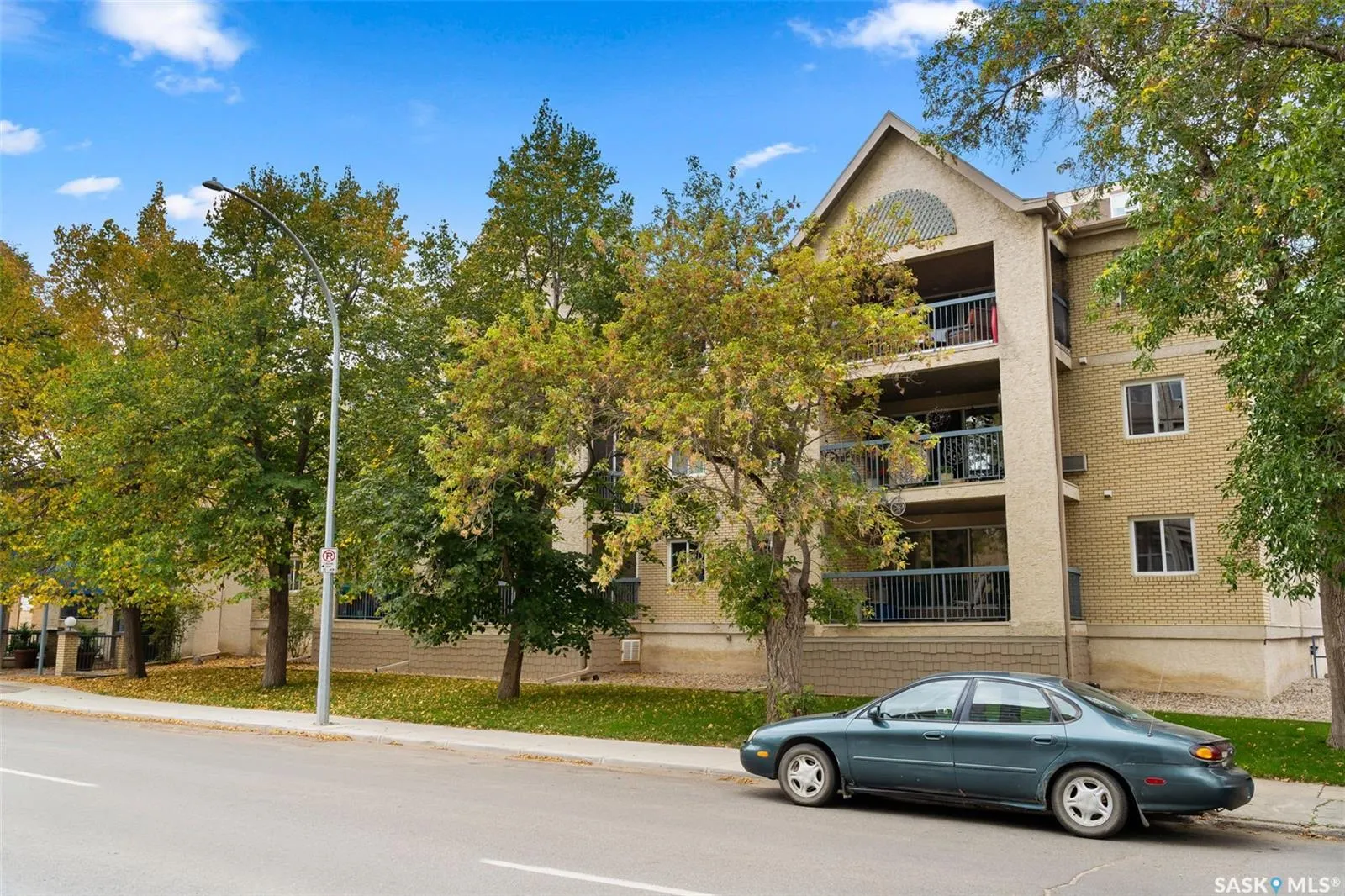 2160 Cornwall STREET, #302