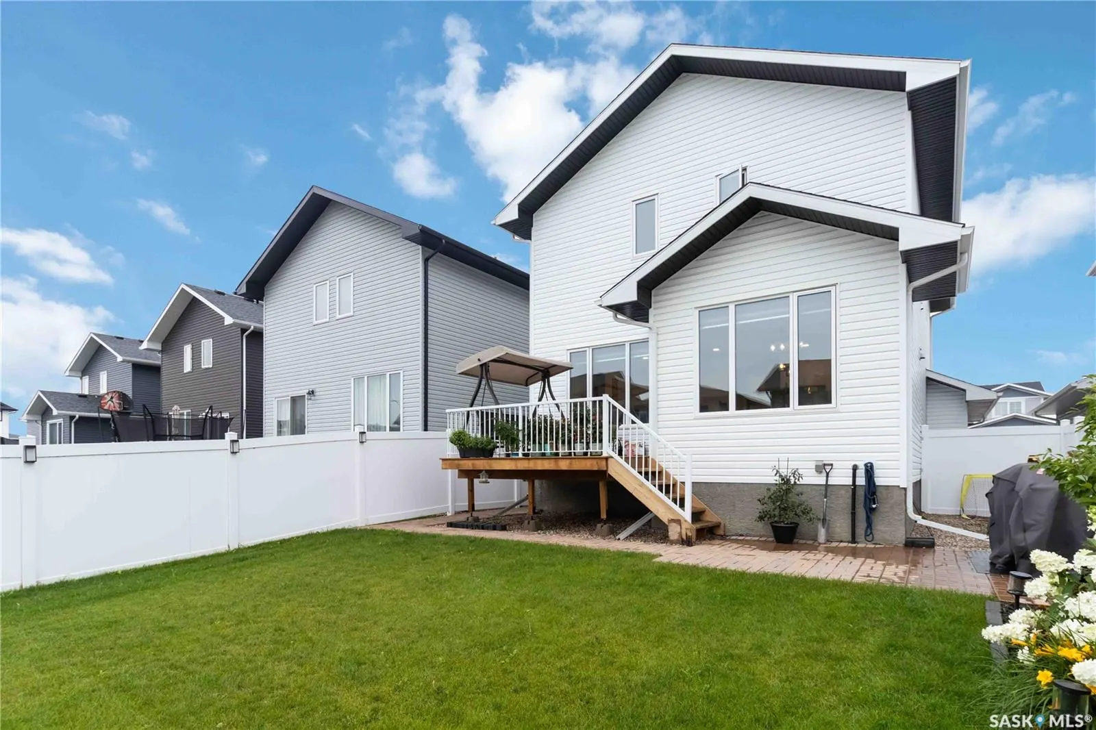 486 McFaull CRESCENT