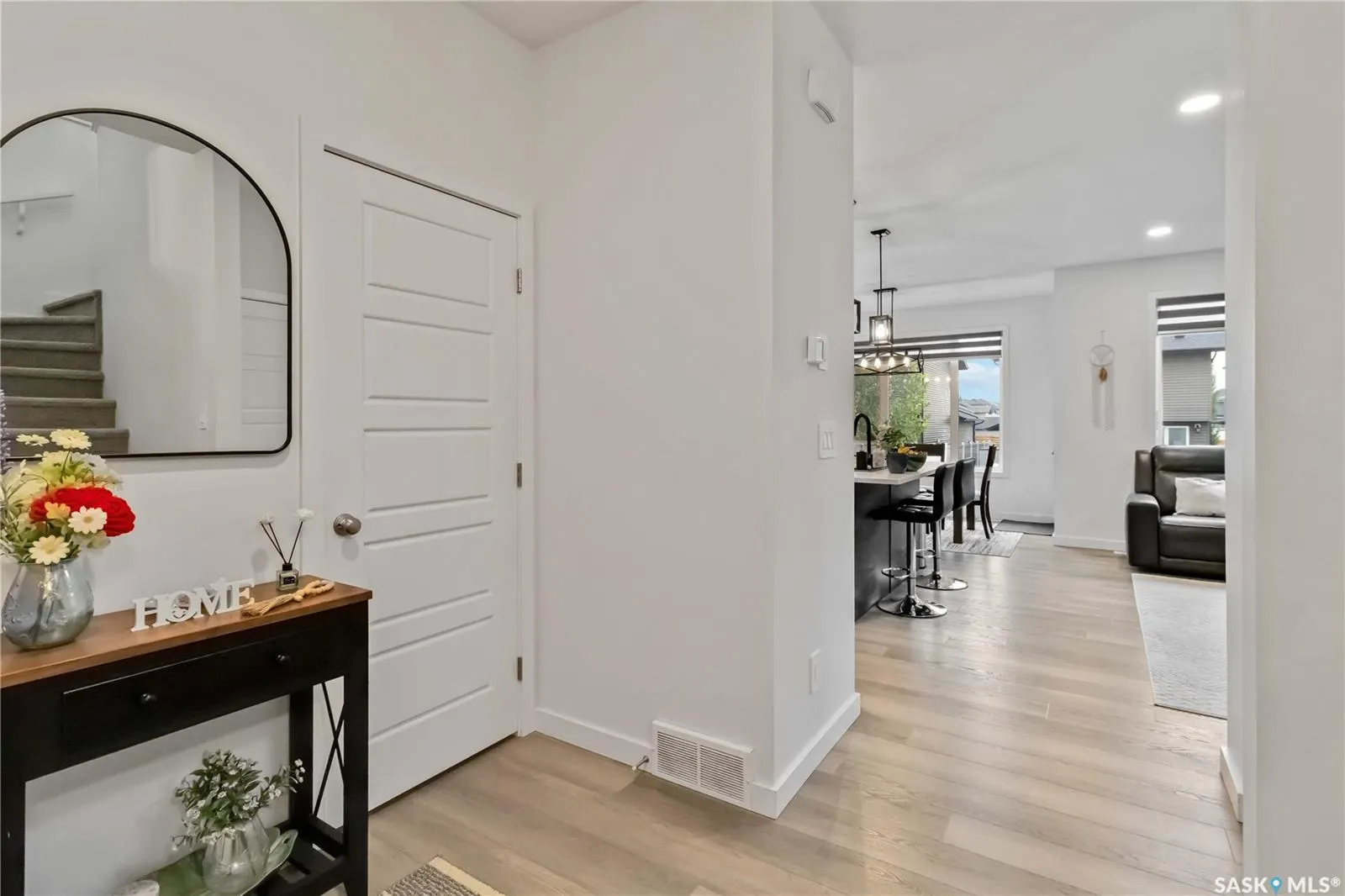 486 McFaull CRESCENT