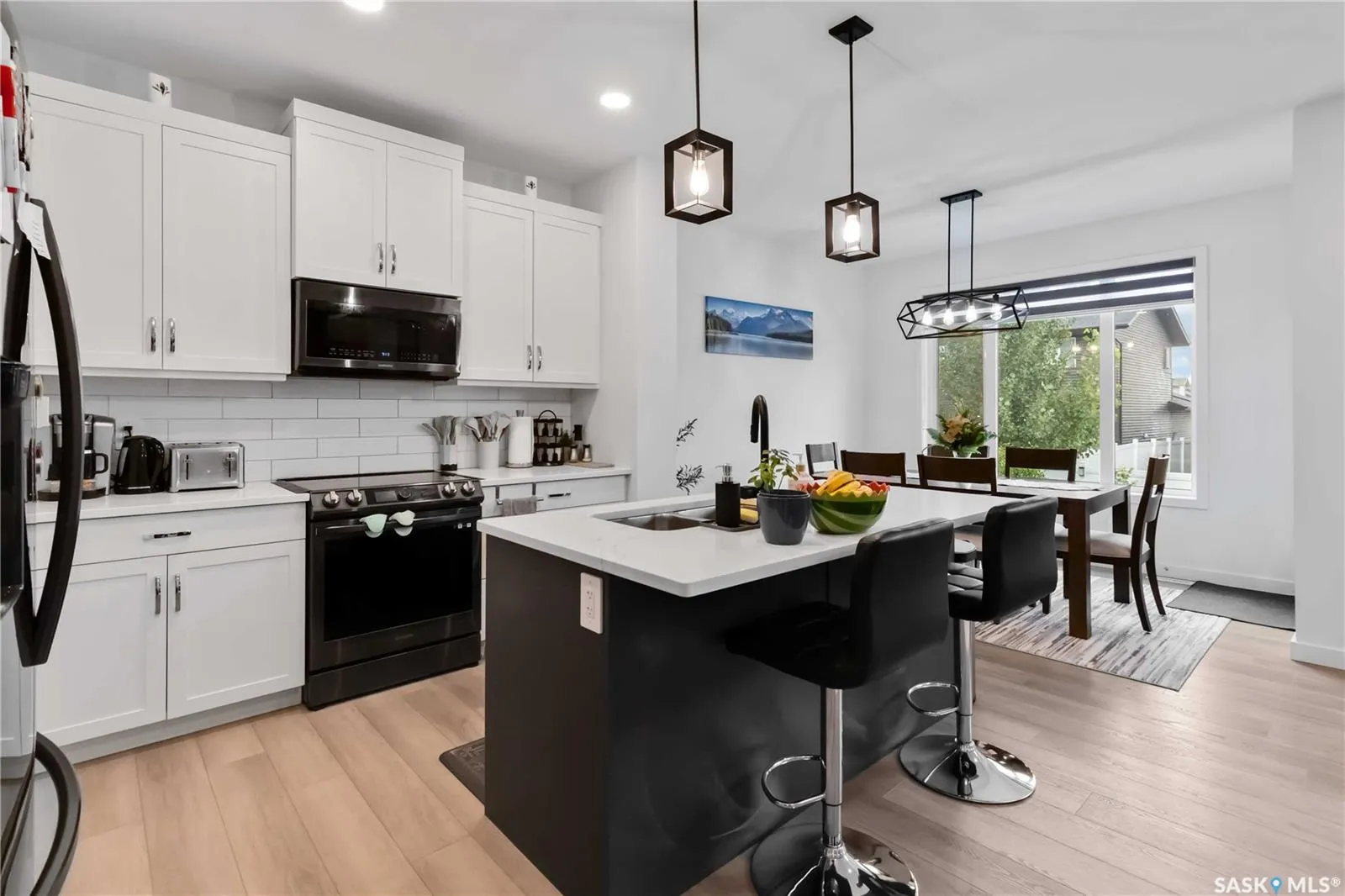486 McFaull CRESCENT