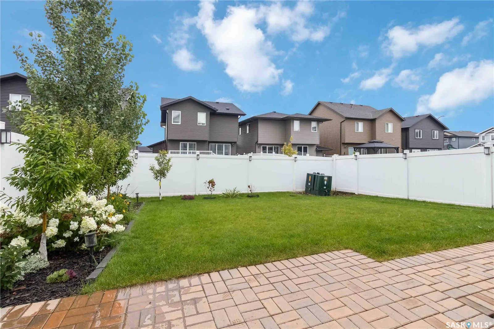 486 McFaull CRESCENT