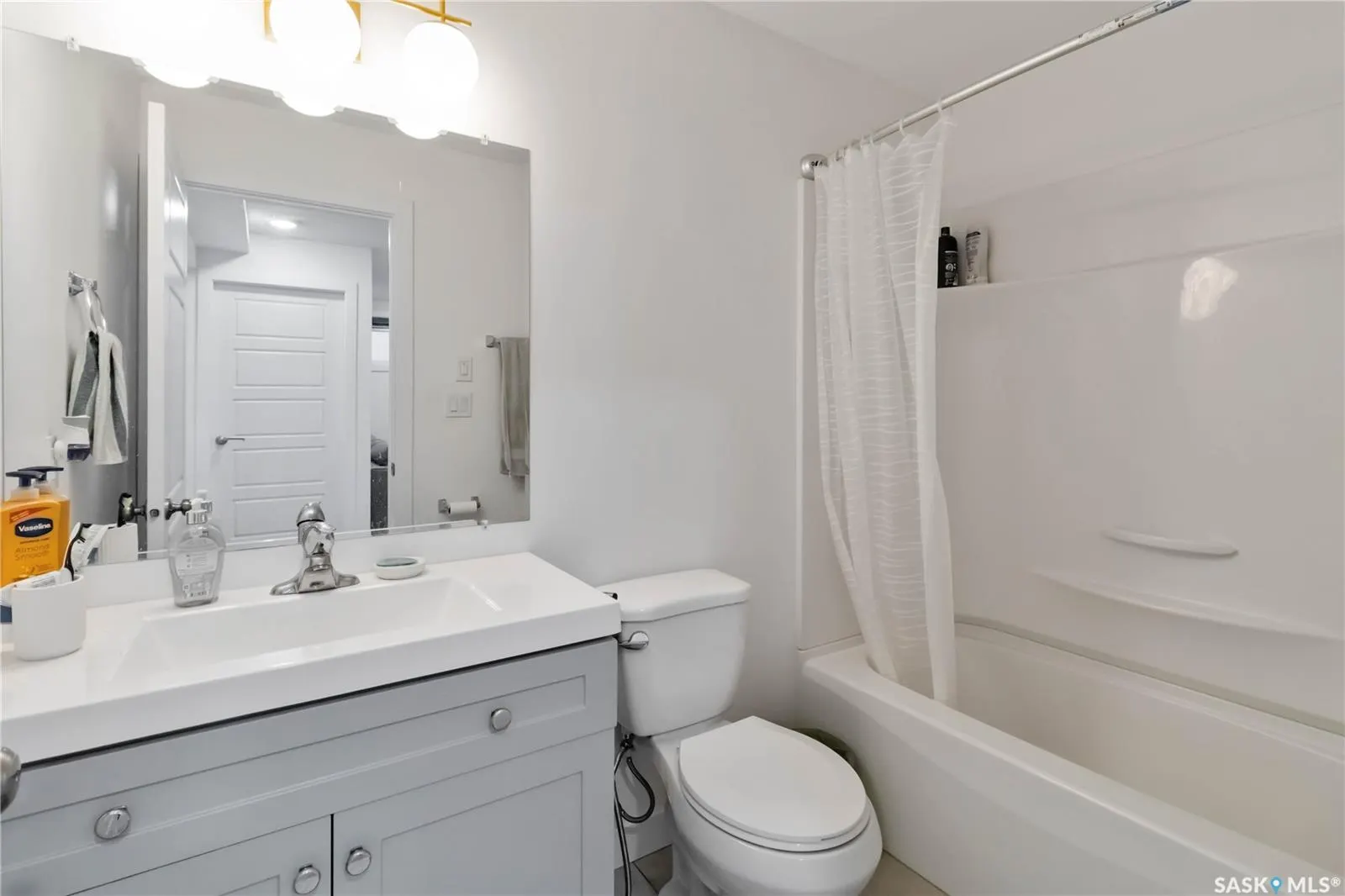 486 McFaull CRESCENT
