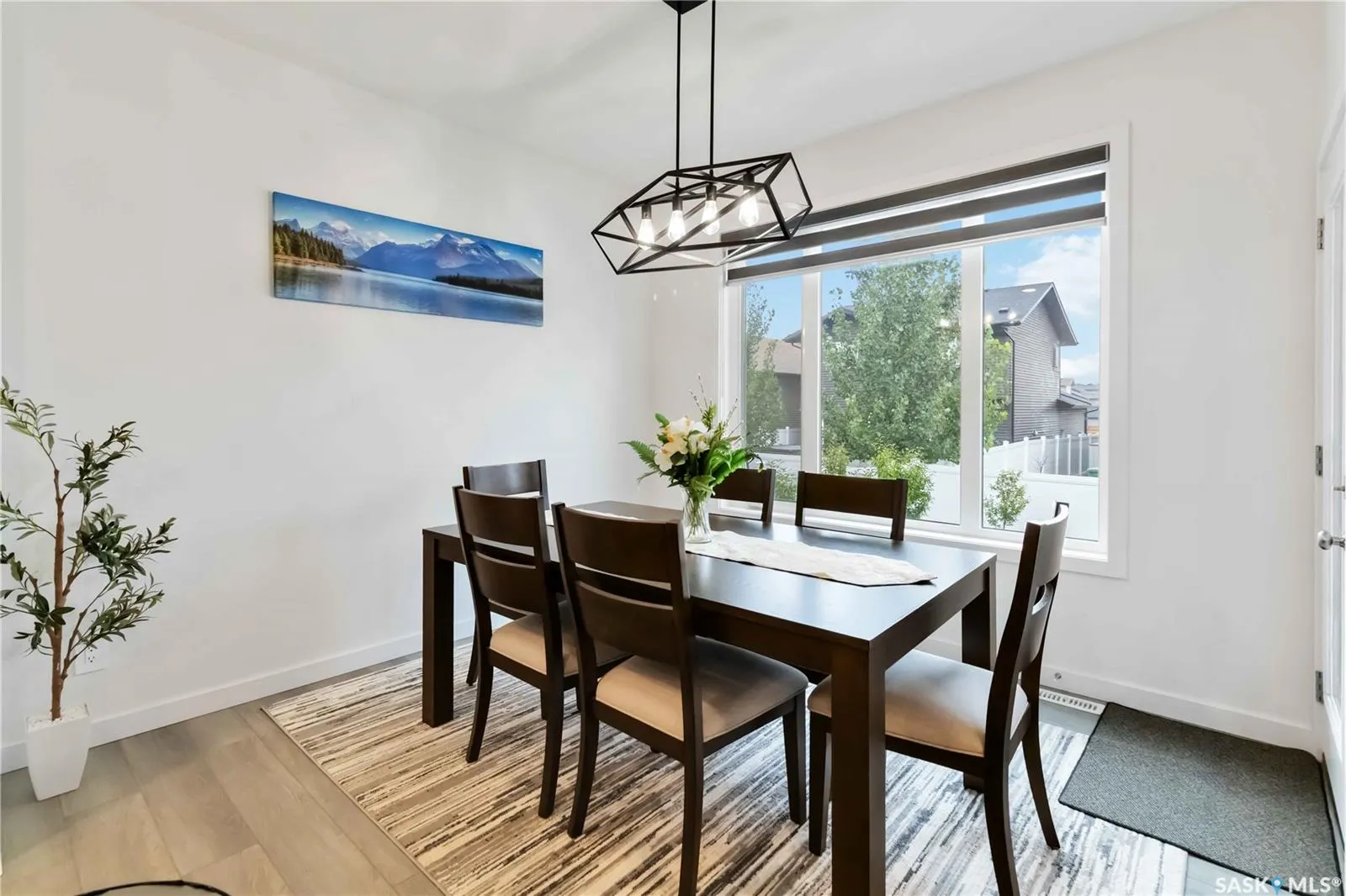 486 McFaull CRESCENT