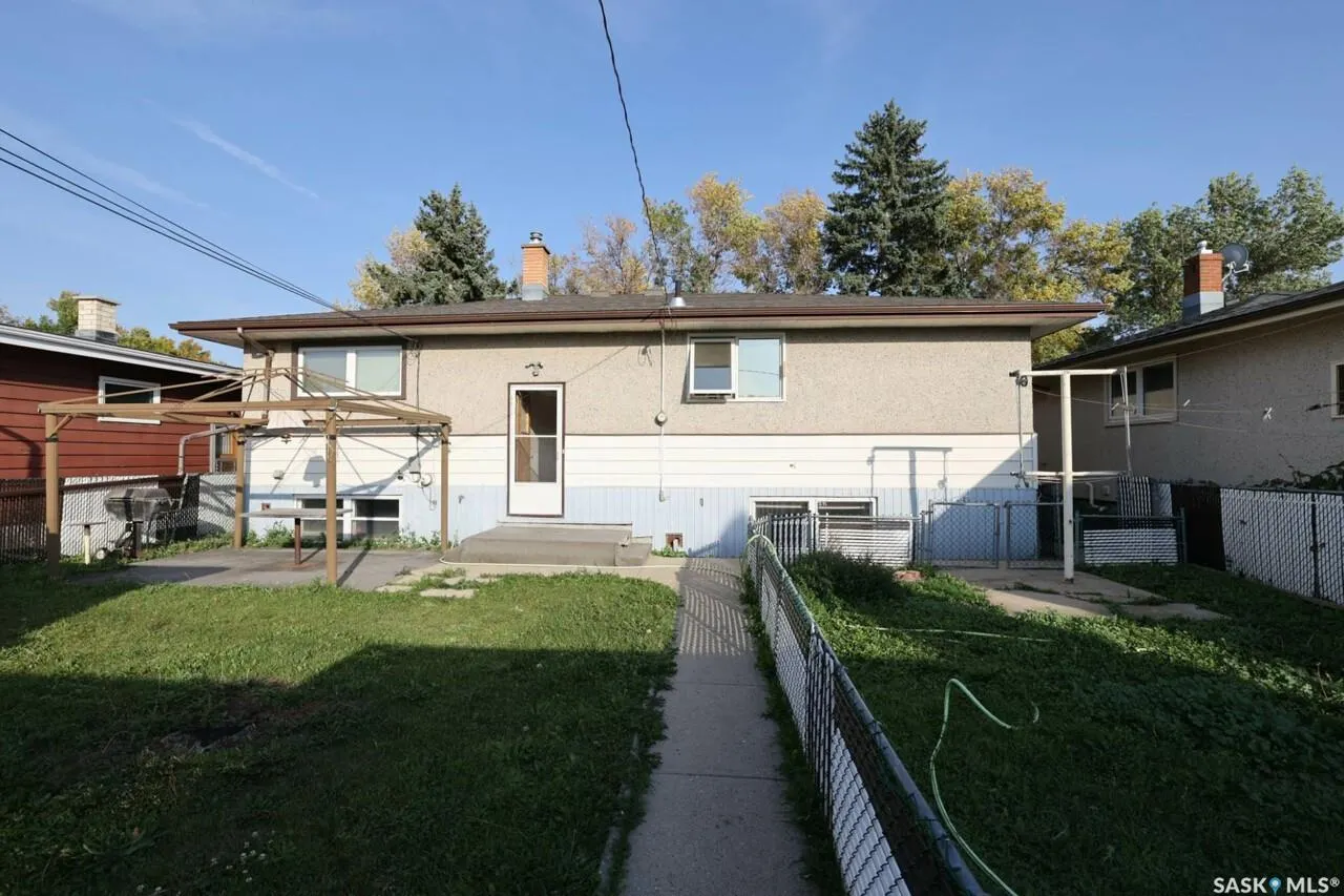 1840 Rupert STREET
