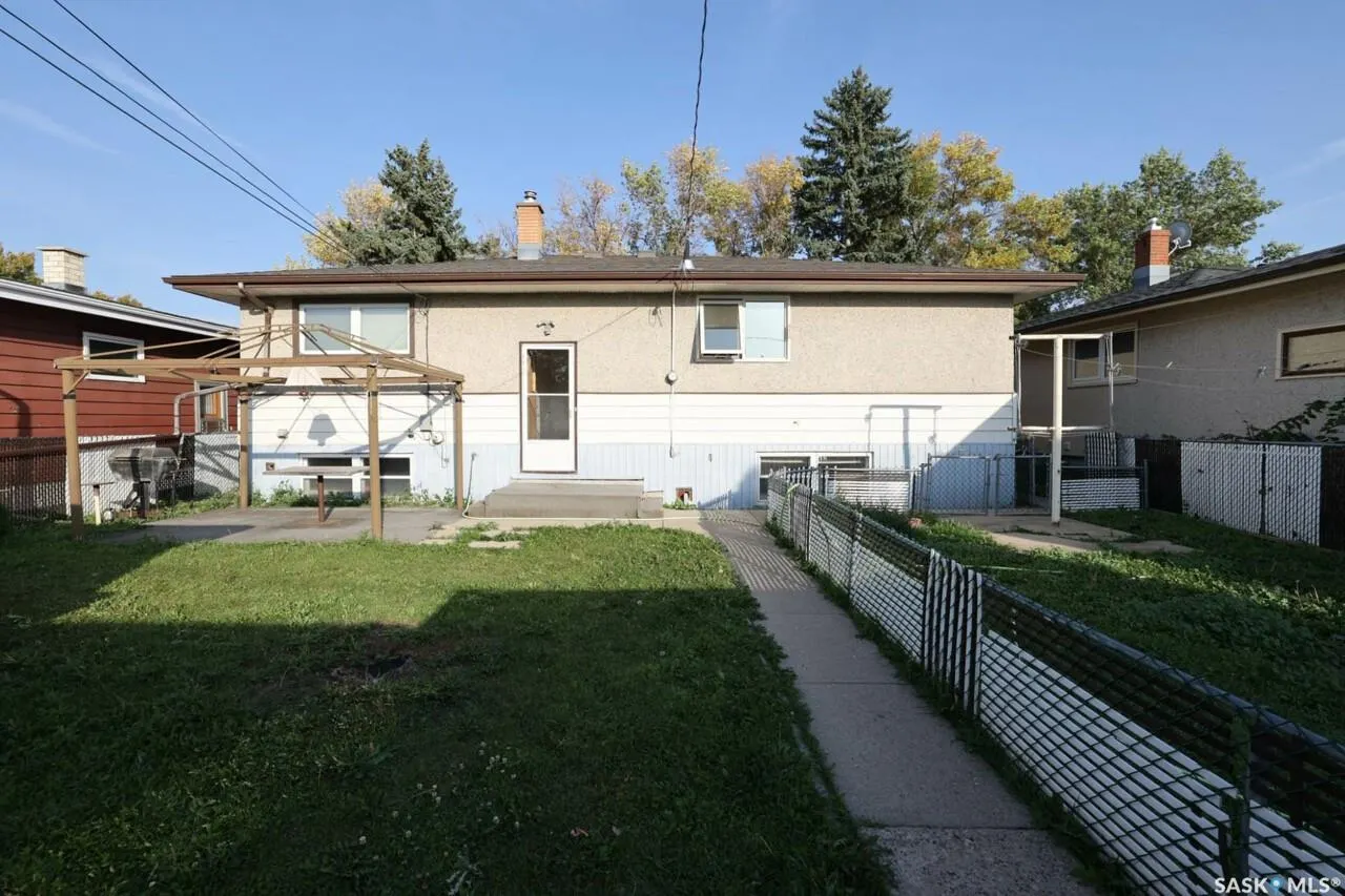 1840 Rupert STREET