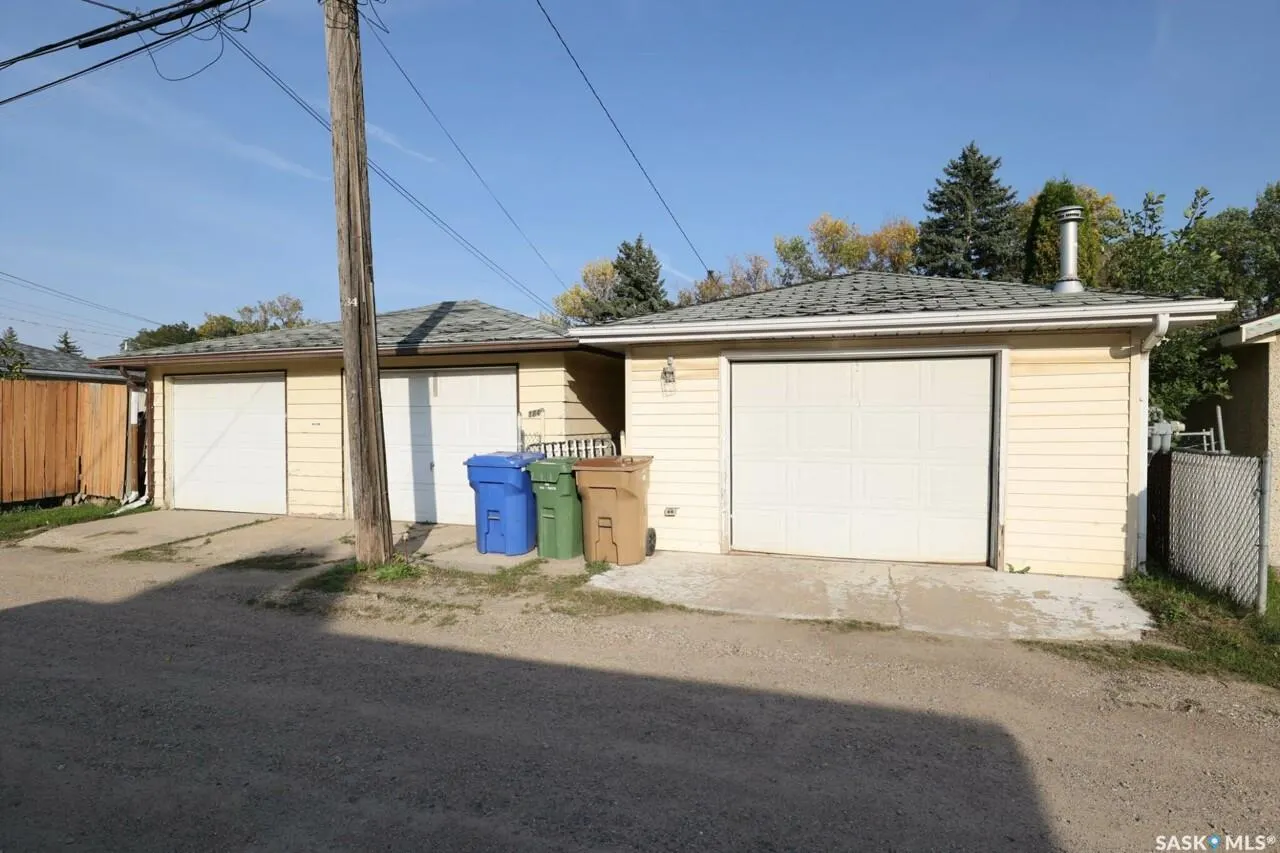 1840 Rupert STREET