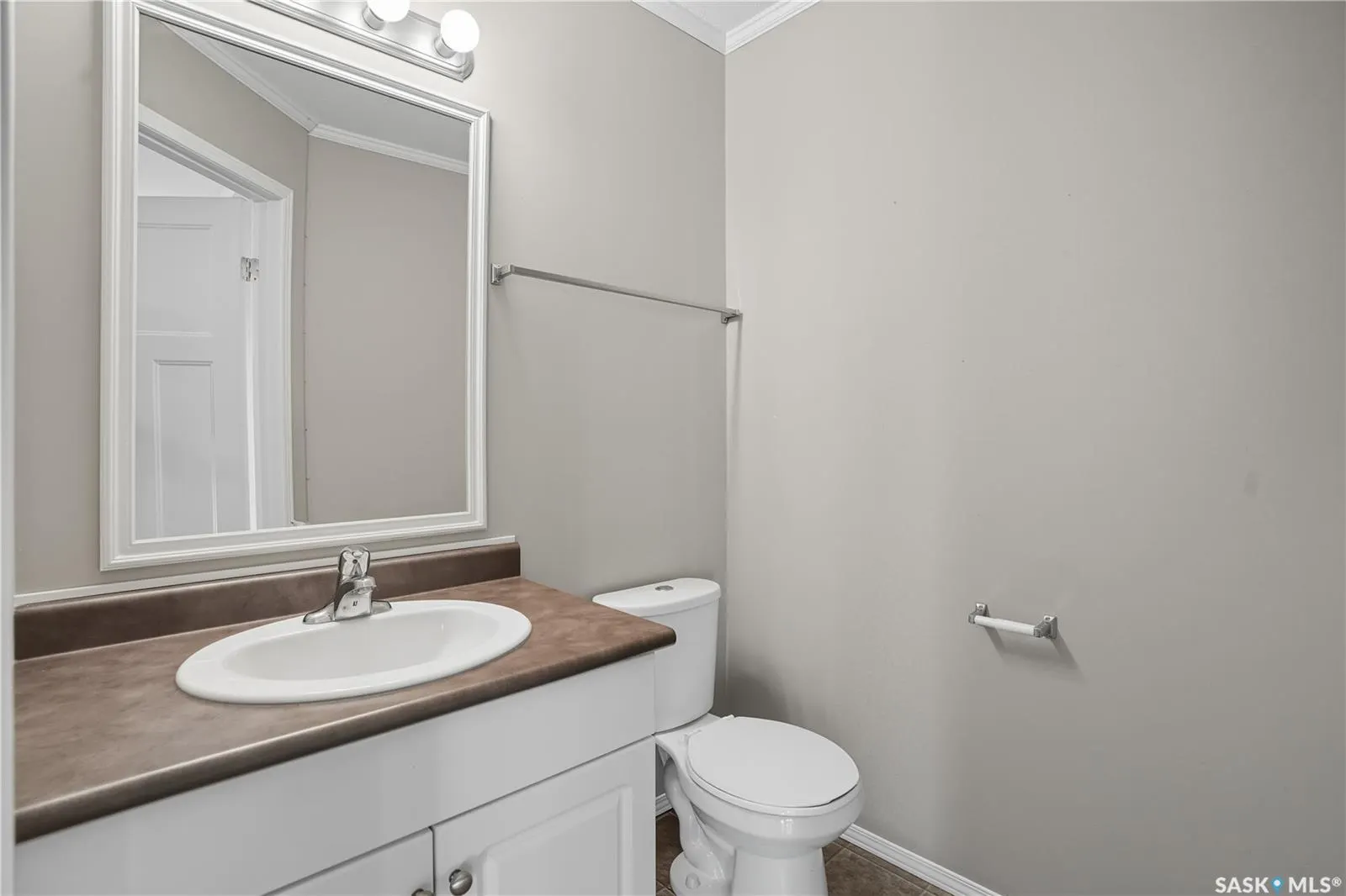 715 Hart ROAD, #404