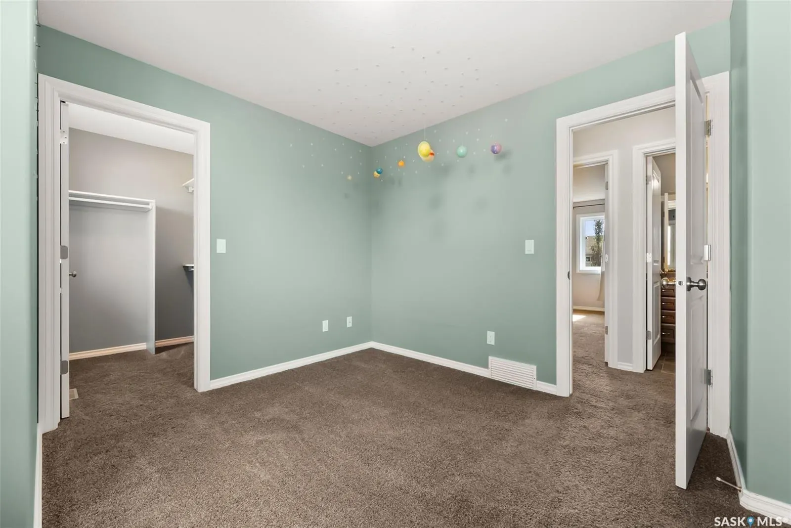 6925 Maple Ridge DRIVE