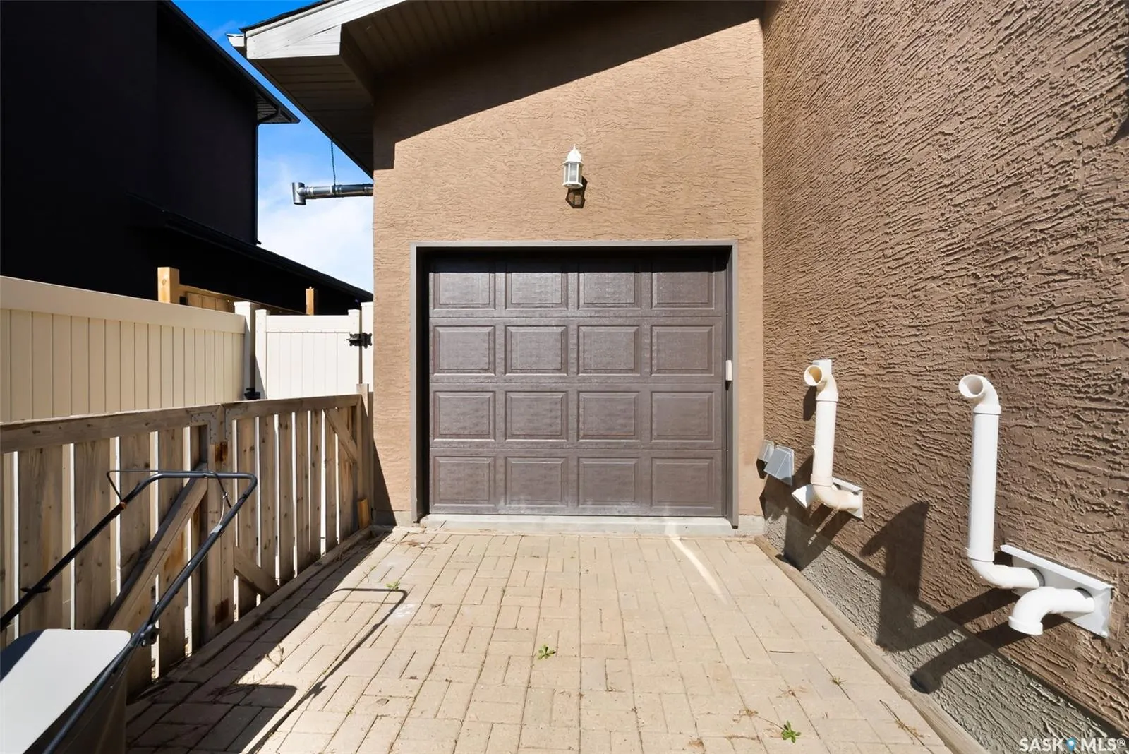 6925 Maple Ridge DRIVE