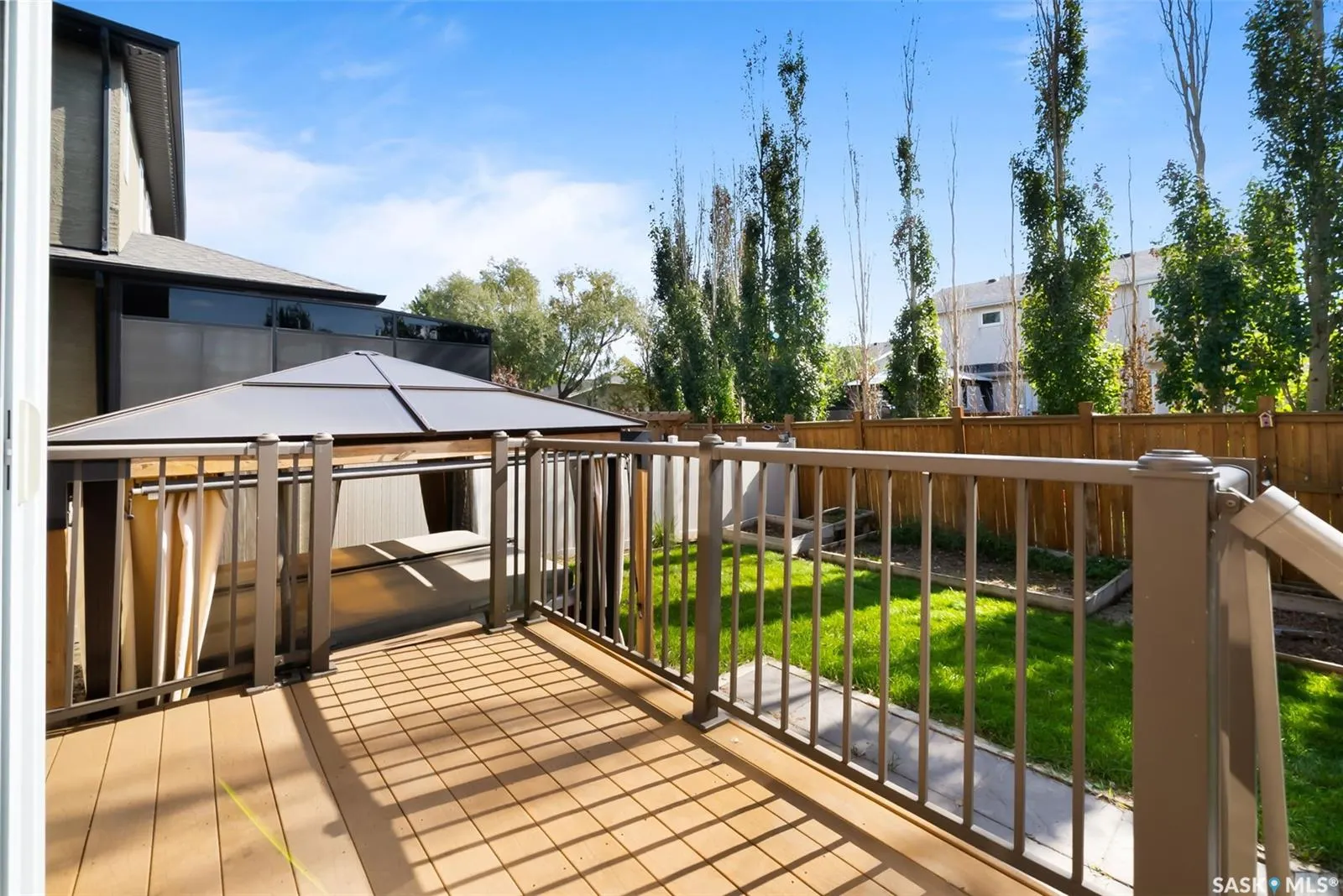 6925 Maple Ridge DRIVE