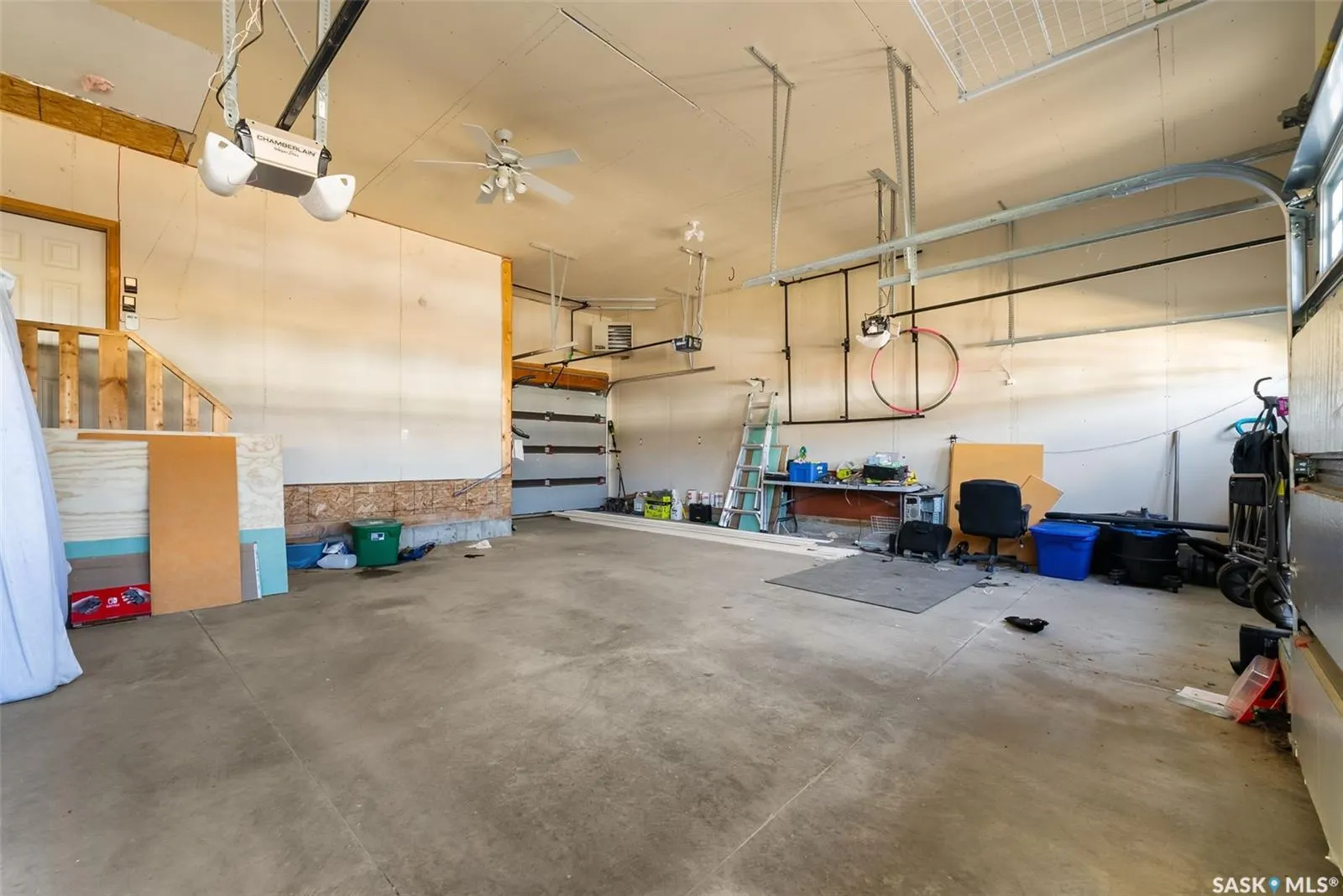 6925 Maple Ridge DRIVE