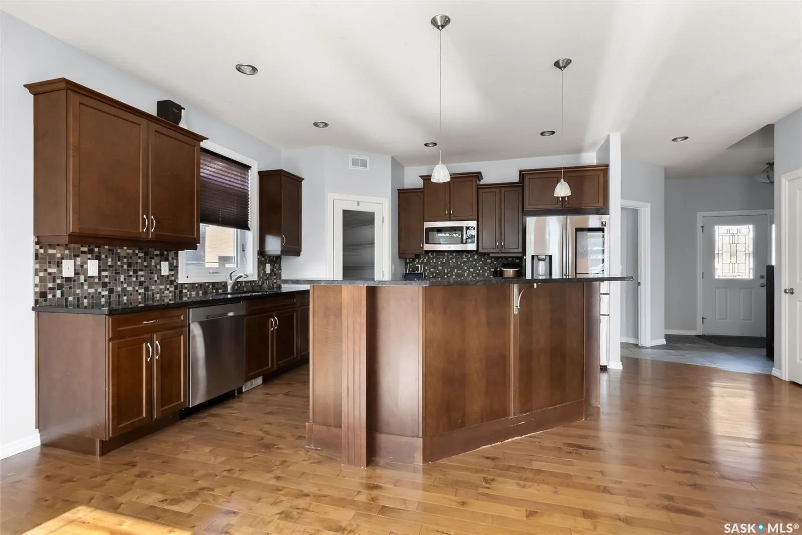 6925 Maple Ridge DRIVE