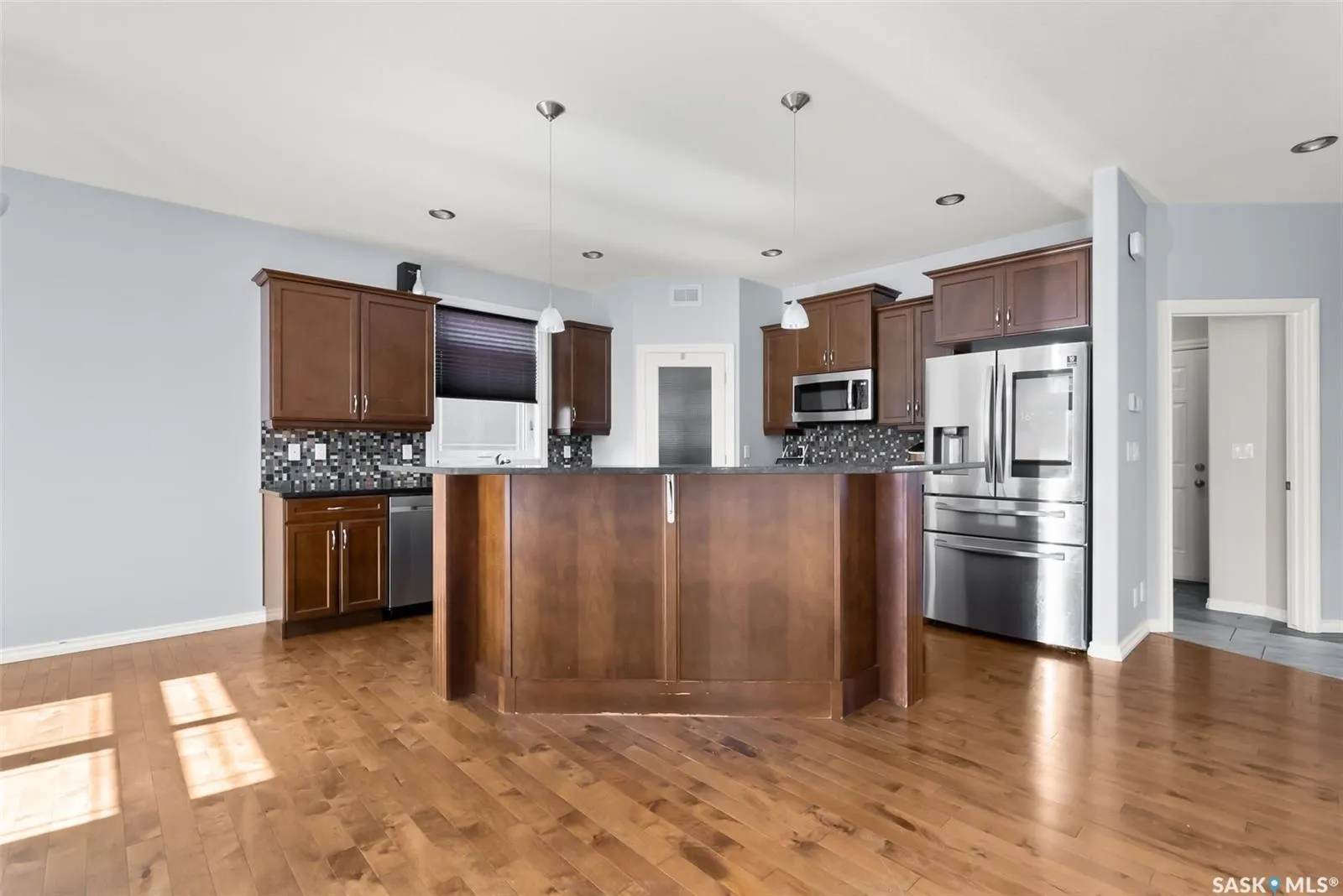 6925 Maple Ridge DRIVE