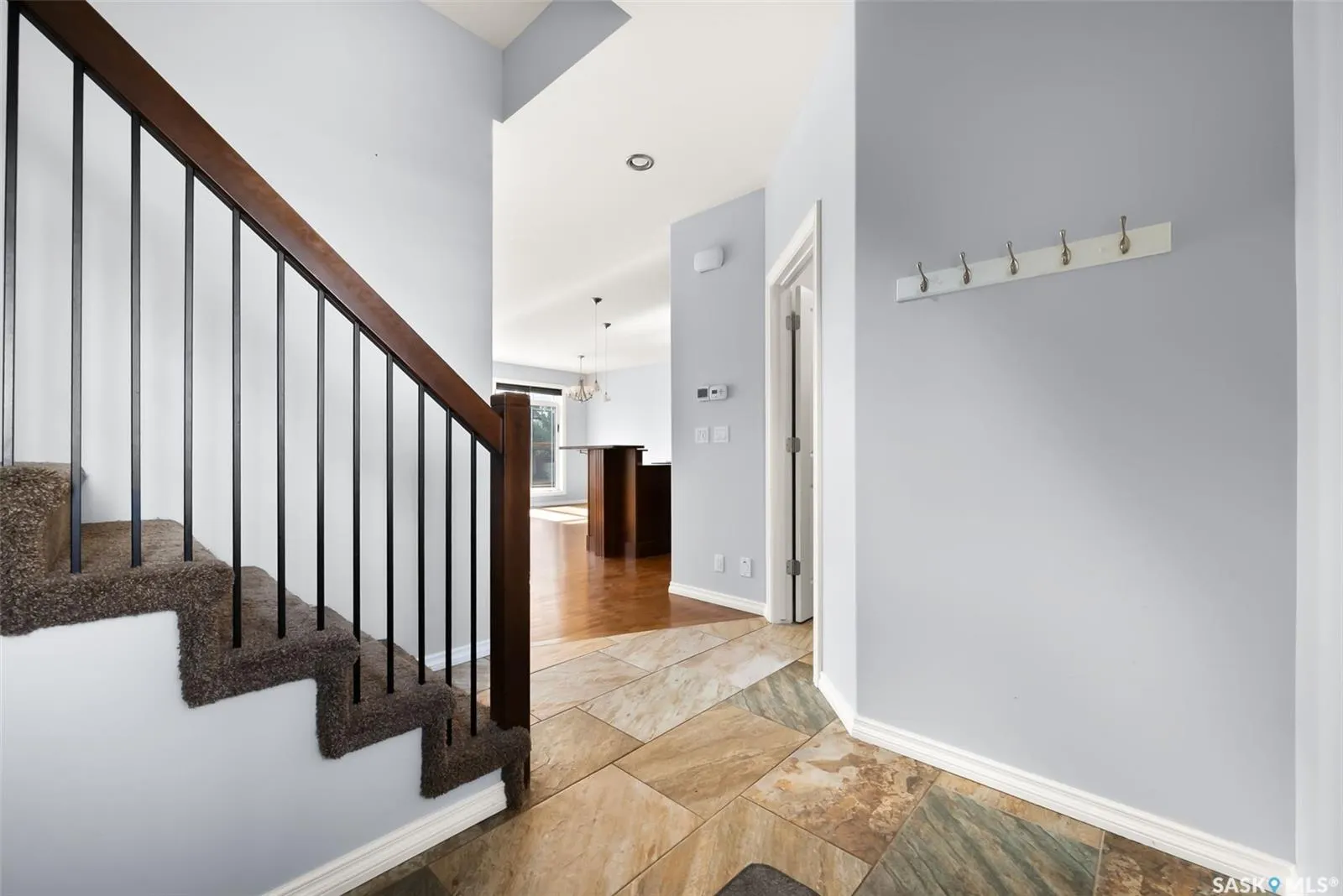 6925 Maple Ridge DRIVE