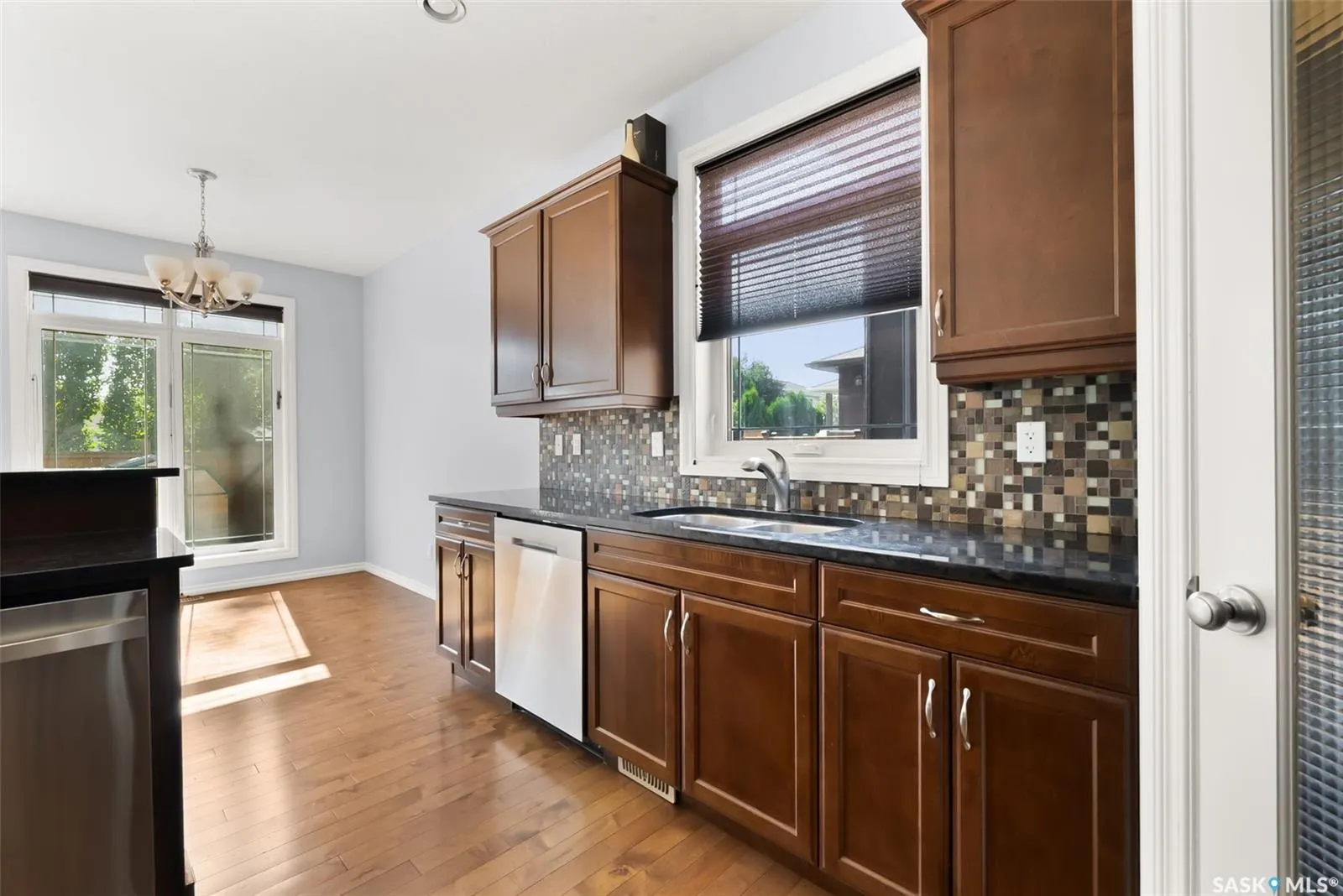 6925 Maple Ridge DRIVE