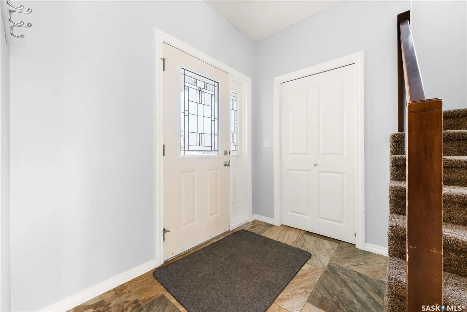 6925 Maple Ridge DRIVE